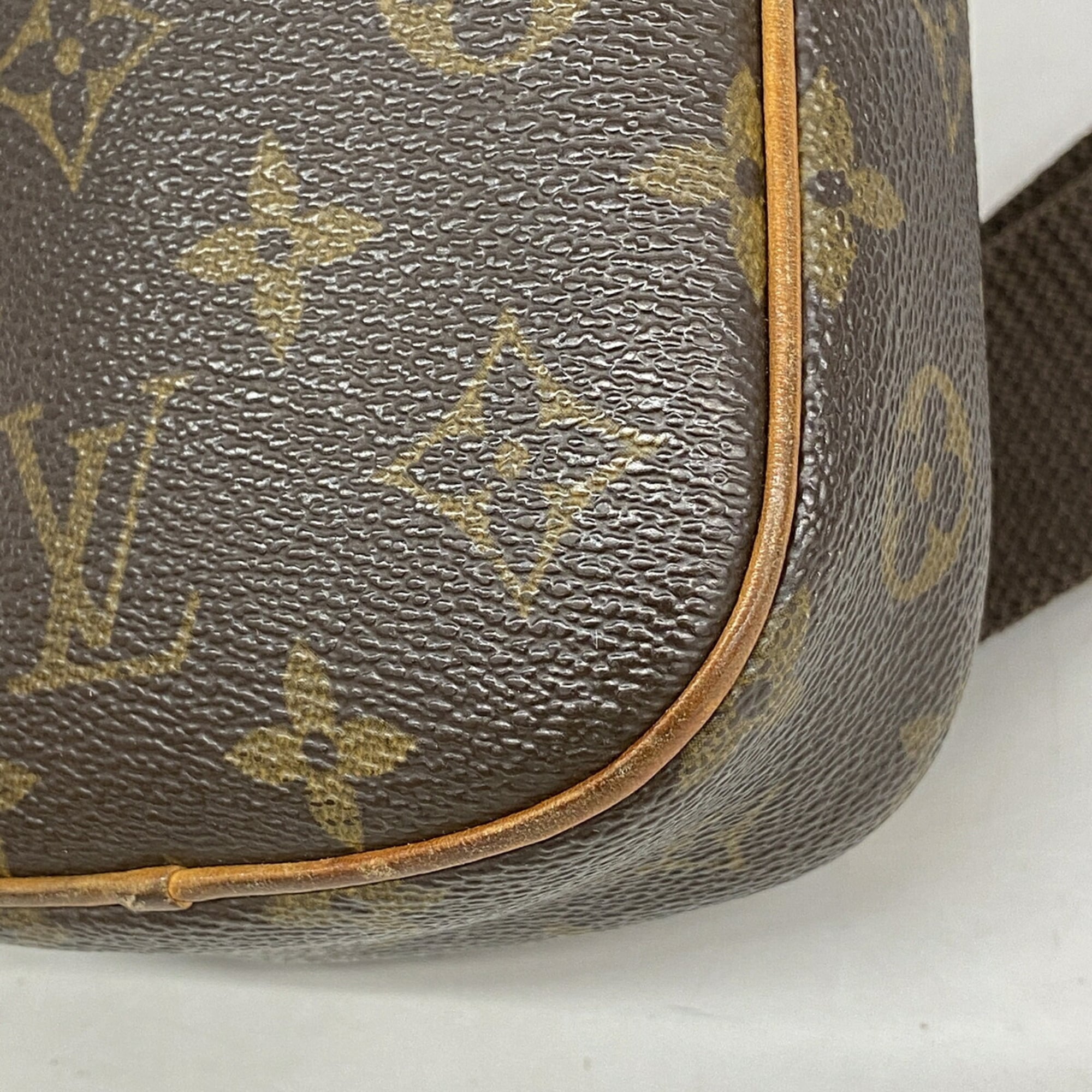 Louis Vuitton Brown Sling Bag (Pre-Owned)