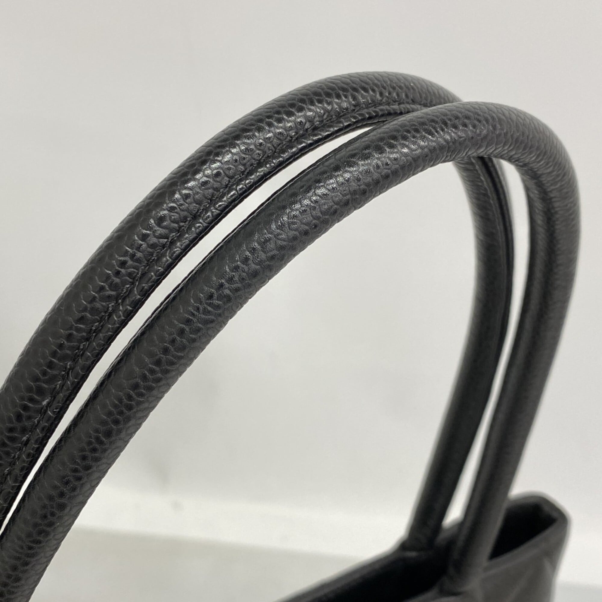 Chanel Black Grained Calfskin Tote Bag (Pre-Owned)