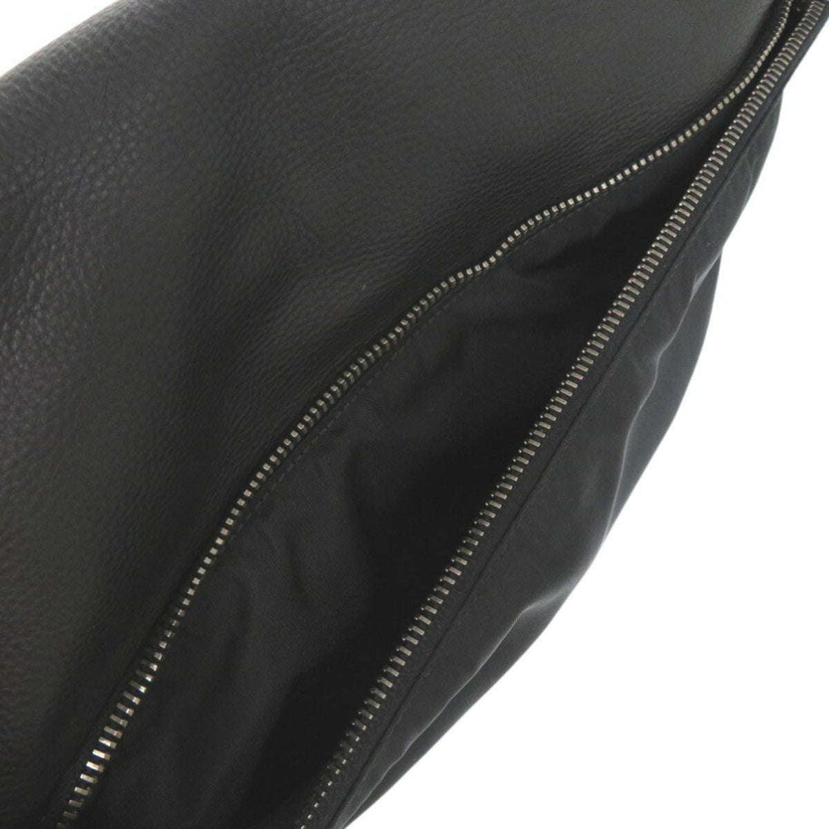 Prada Nero Leather Nylon Messenger Bag Shoulder Bag (Pre-Owned)