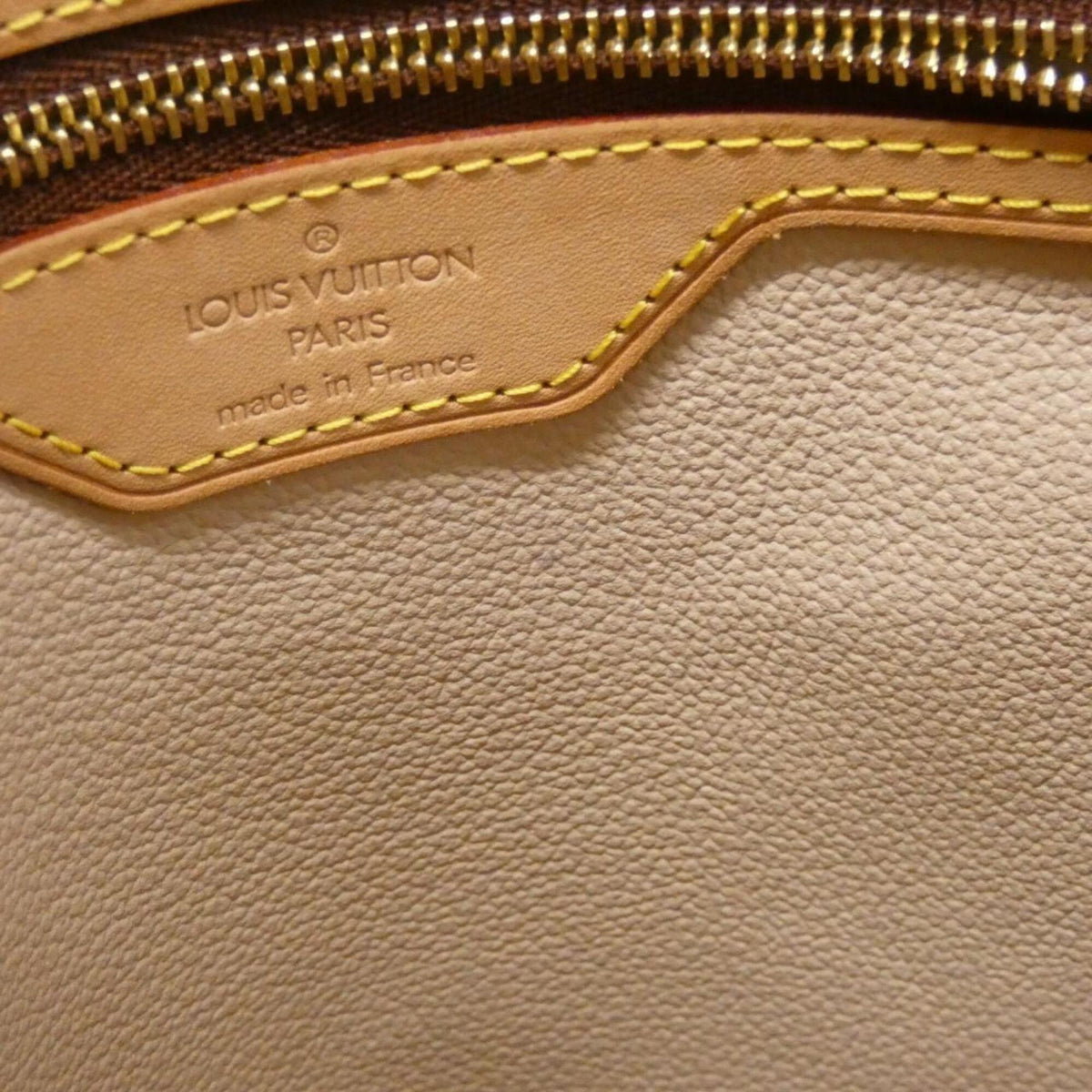 Louis Vuitton Marron Coated Canvas Pouch Shoulder Bag (Pre-Owned)