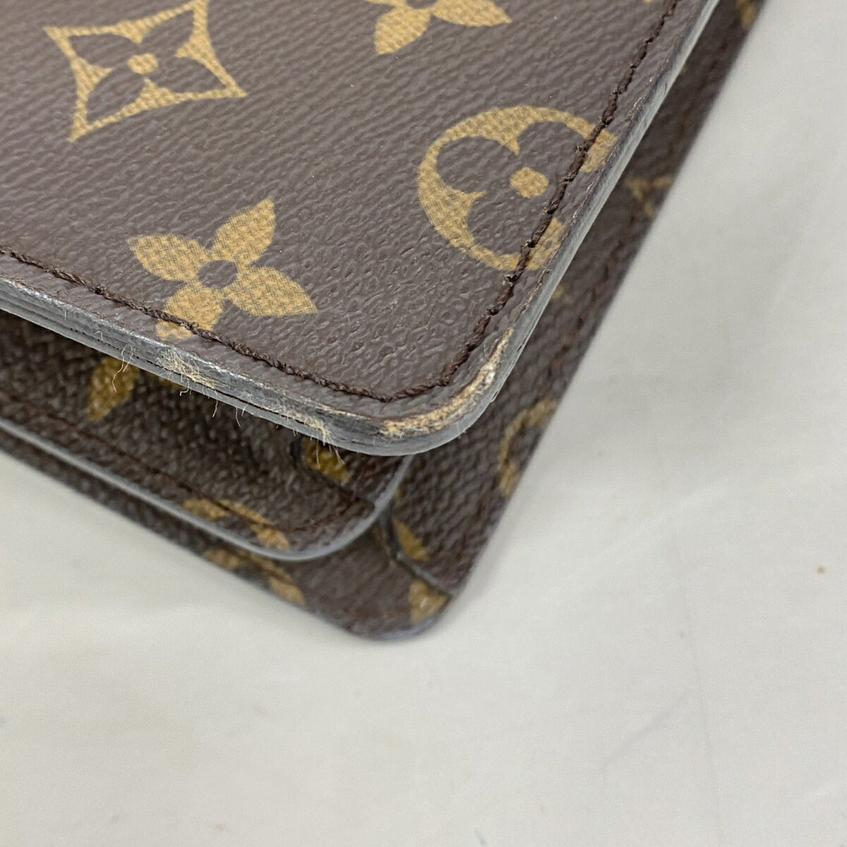 Louis Vuitton Brown Briefcase (Pre-Owned)