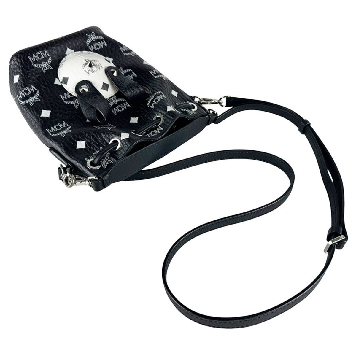 Mcm Black White Leather Handbag (Pre-Owned)
