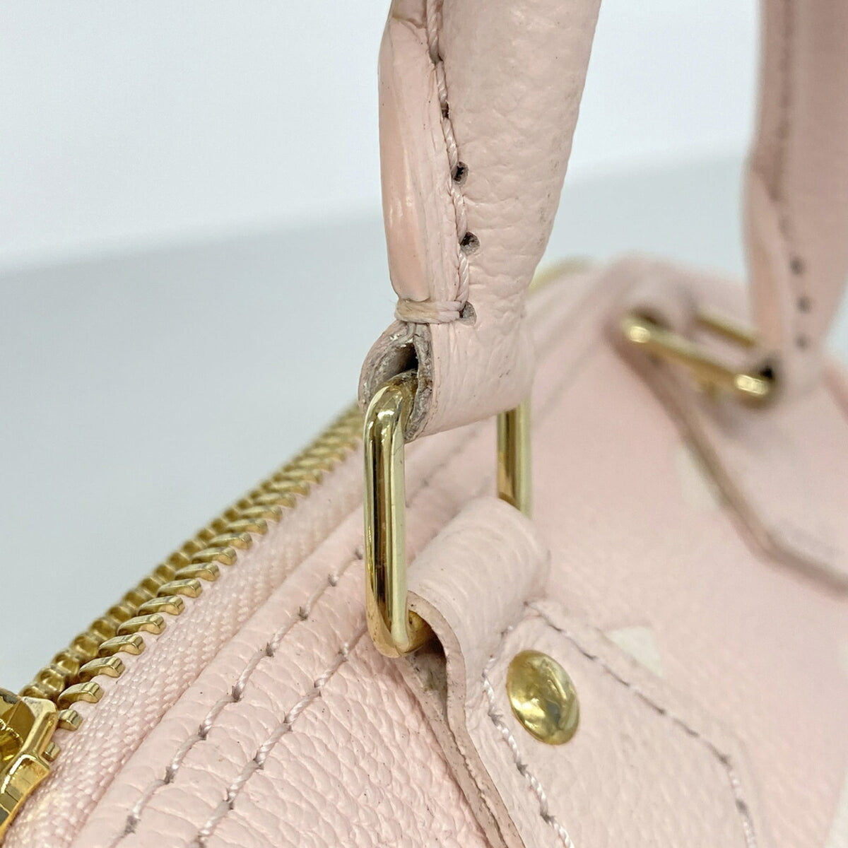 Louis Vuitton Pink Handbag (Pre-Owned)