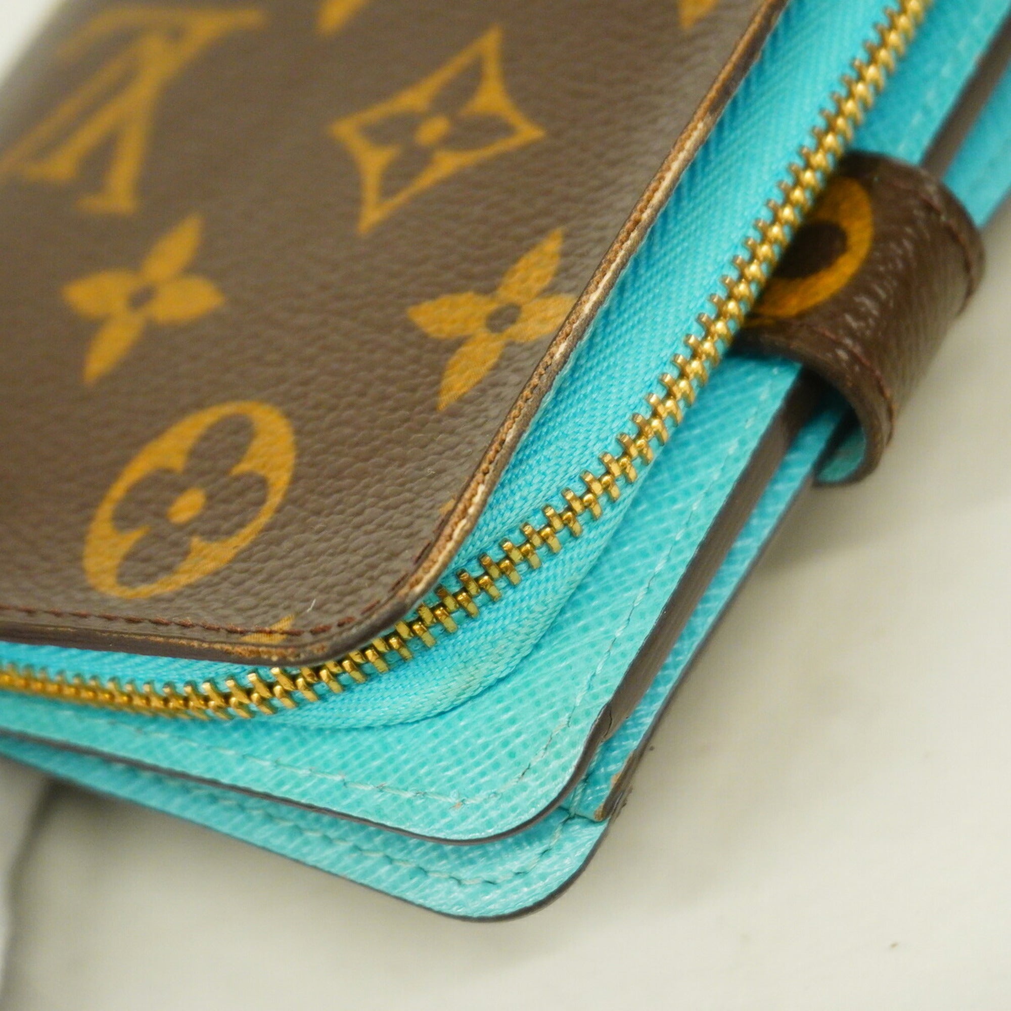 Louis Vuitton Brown Wallet (Bi-Fold) (Pre-Owned)