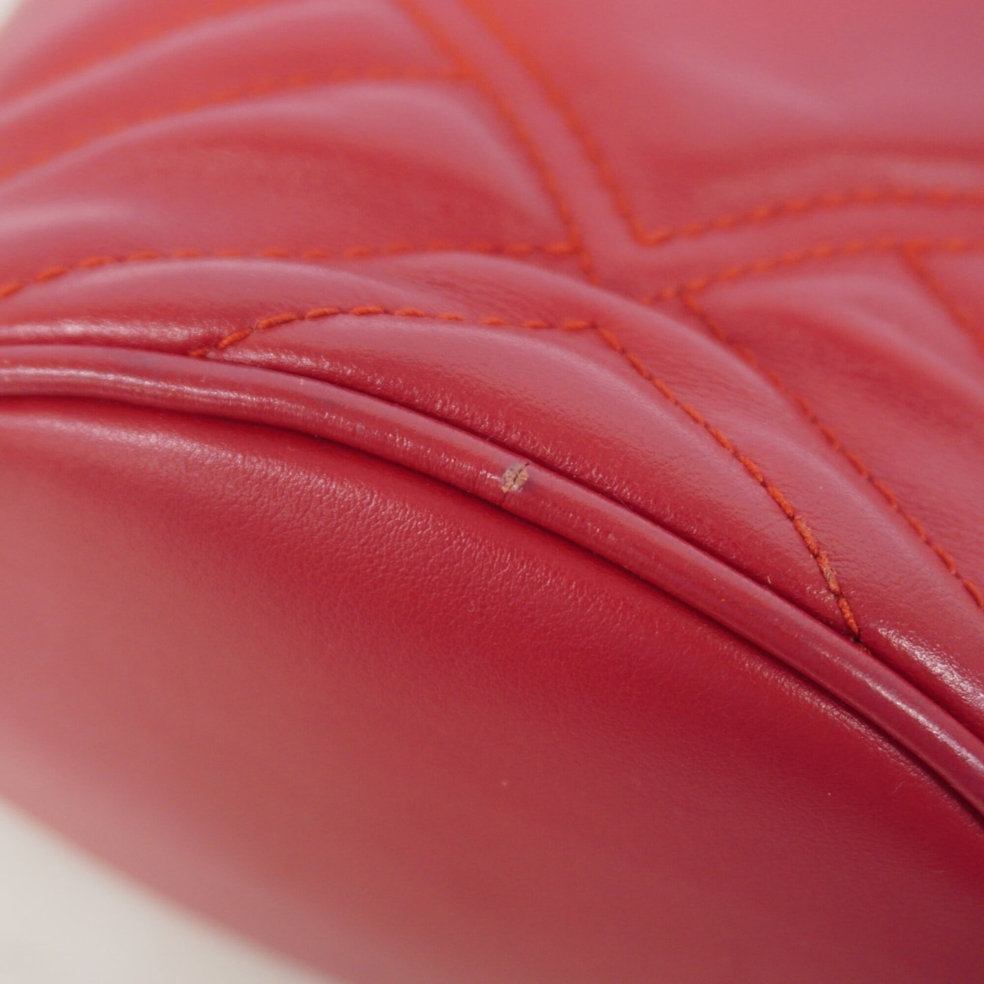 Gucci Red Color Leather Shoulder Bag (Pre-Owned)