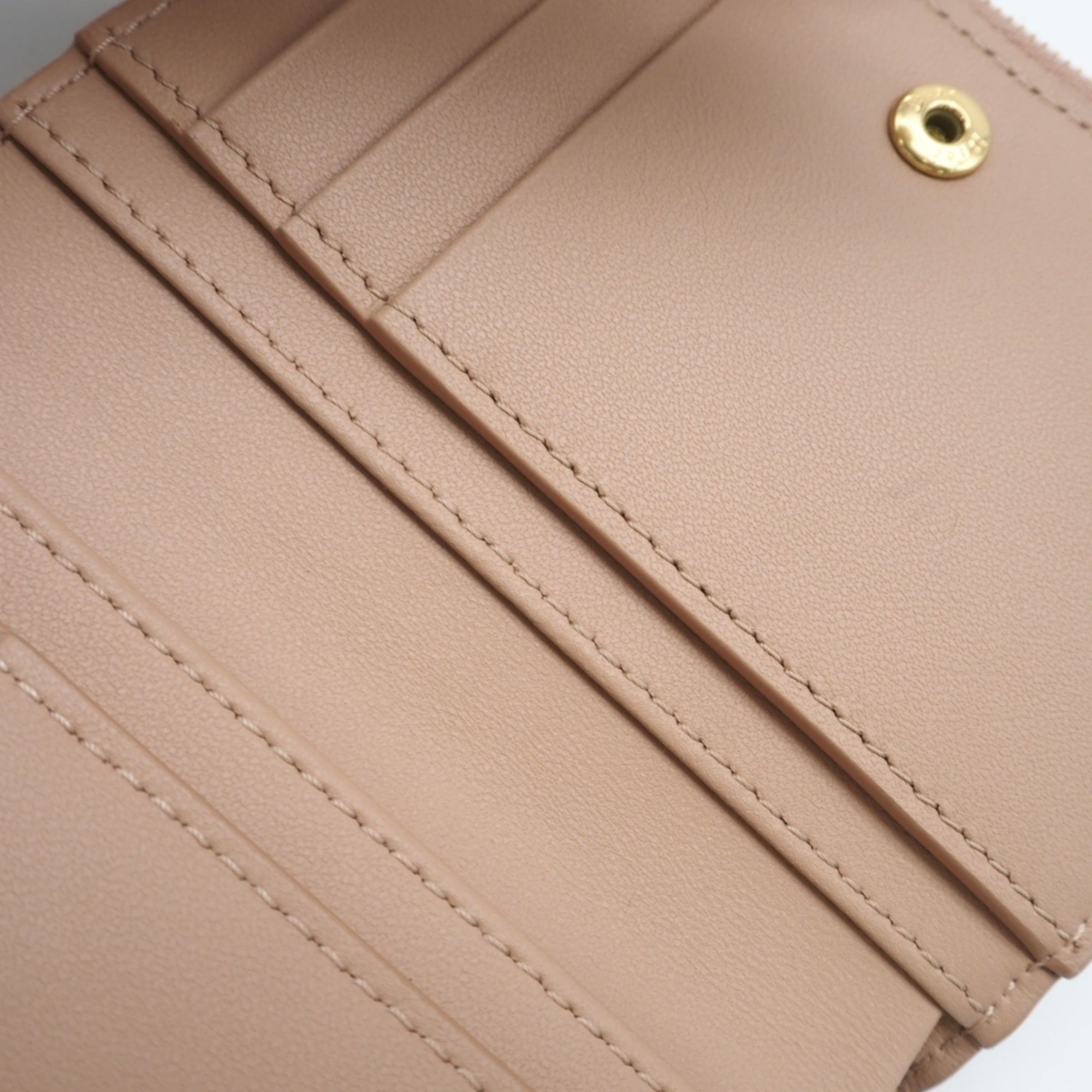 Christian Dior Pink Beige Leather Wallet (Bi-Fold) (Pre-Owned)