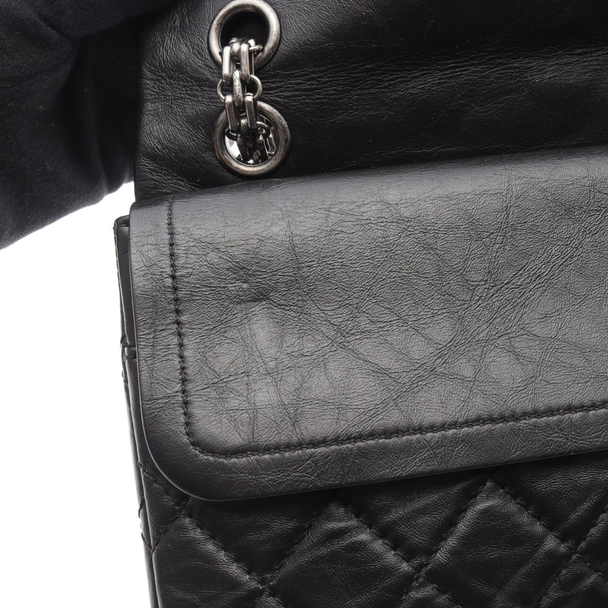 Chanel Black Leather Shoulder Bag (Pre-Owned)