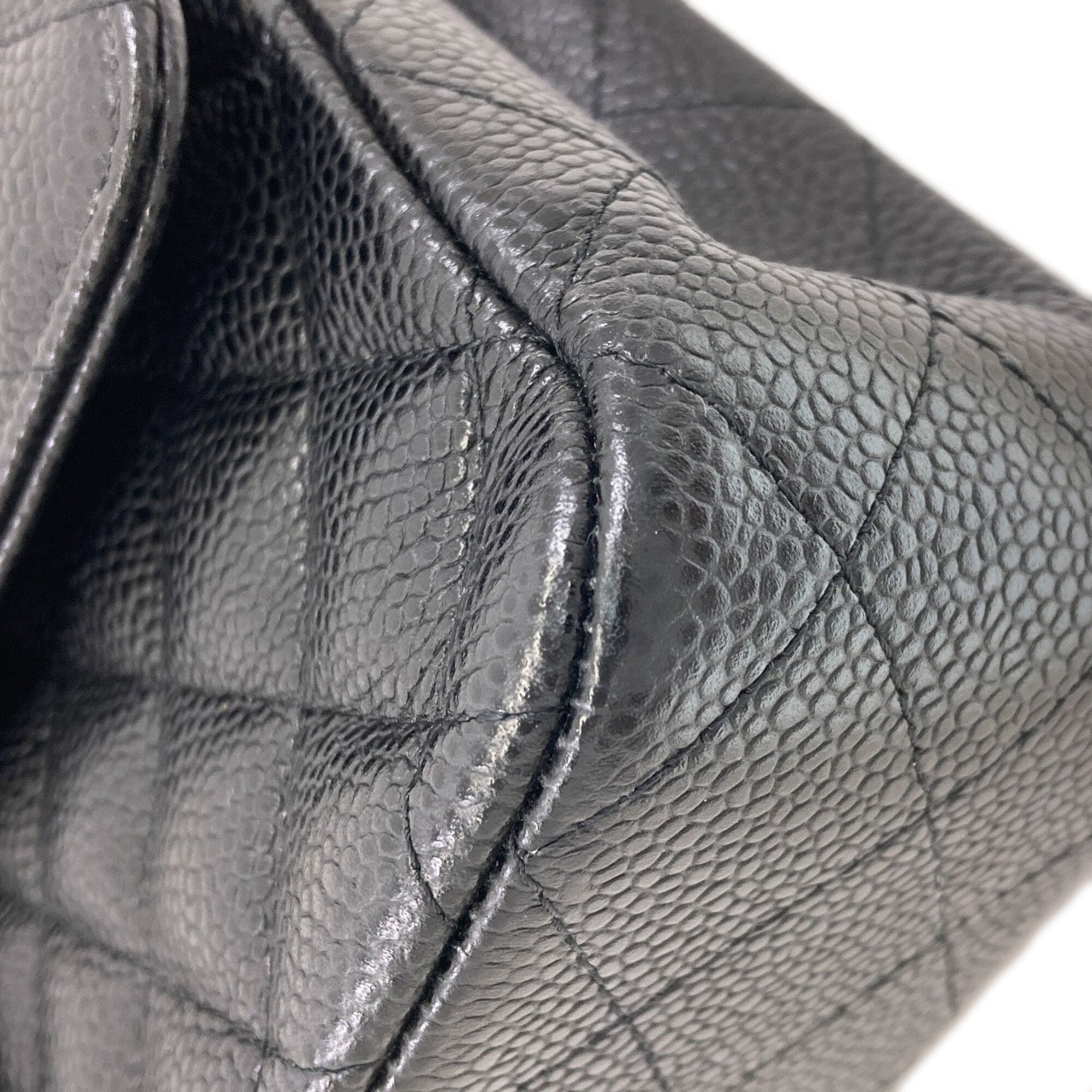 Chanel Black Leather Shoulder Bag (Pre-Owned)