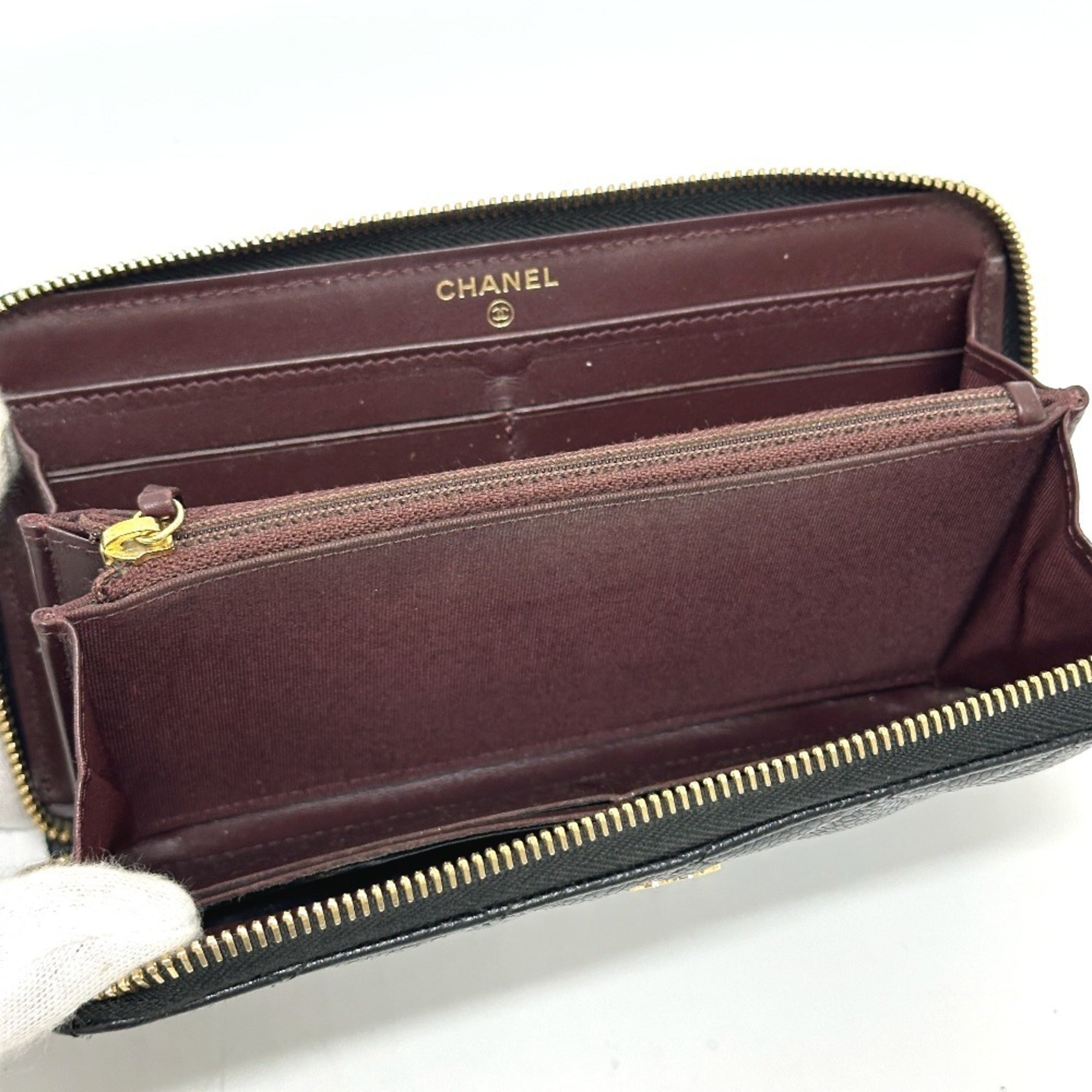 Chanel Black Grained Calfskin Long Wallet (Bi-Fold) (Pre-Owned)