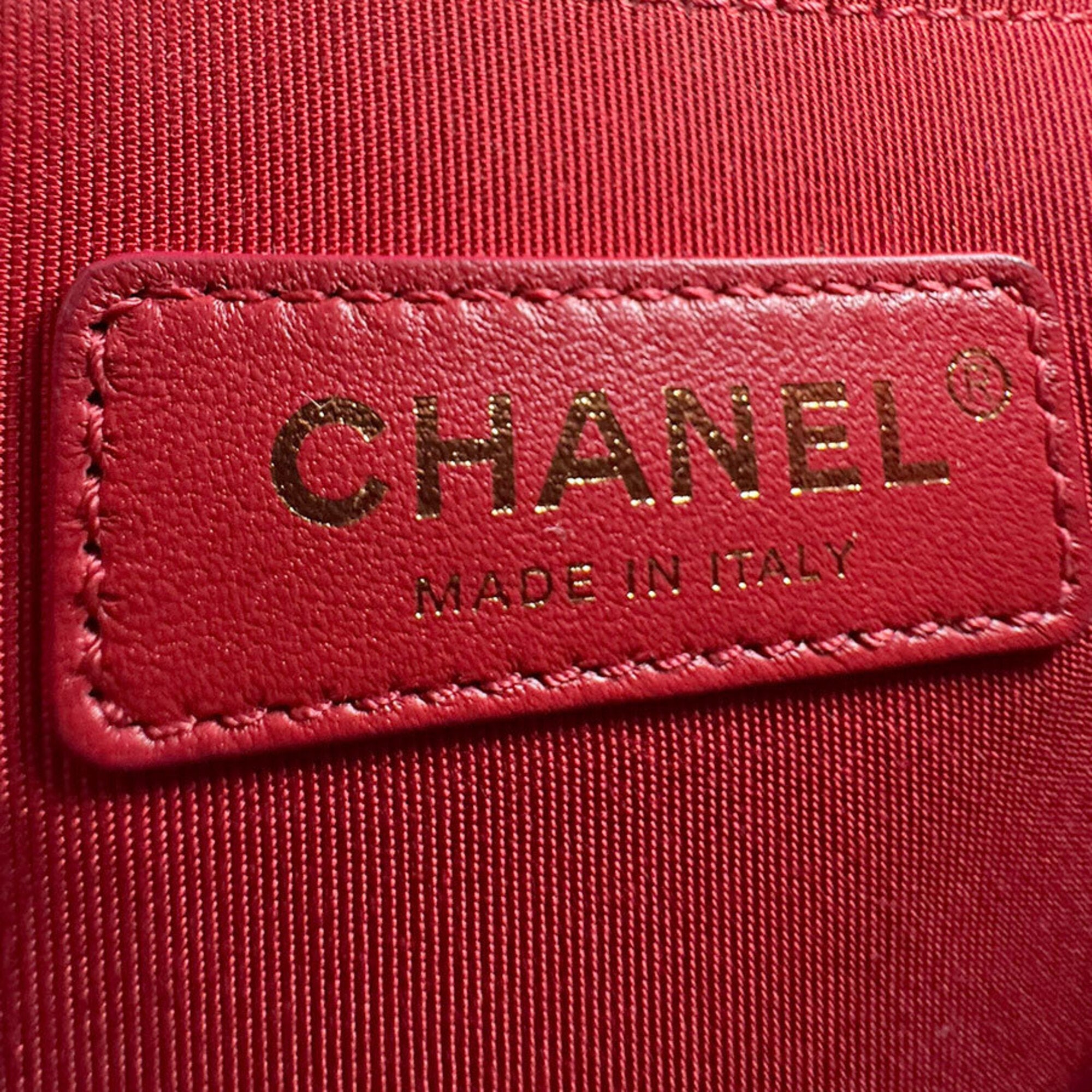 Chanel Red Color Leather Shoulder Bag (Pre-Owned)