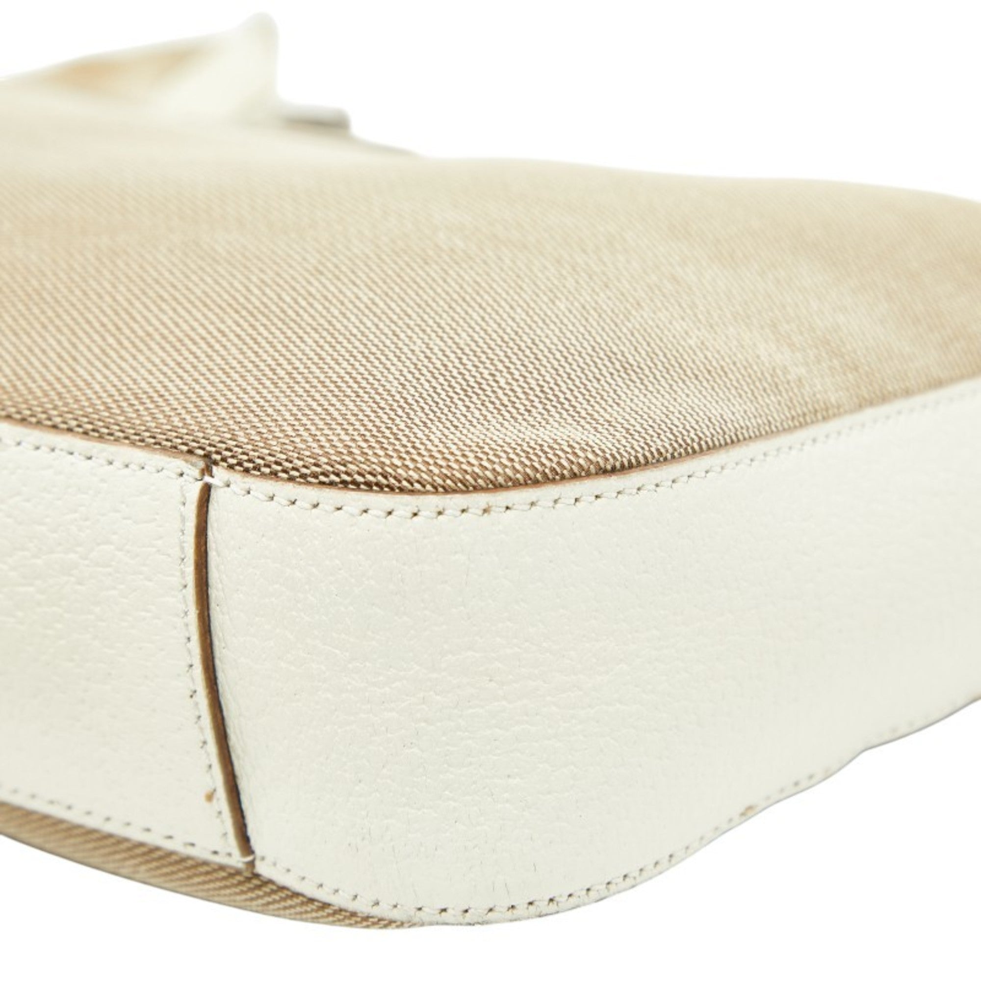 Gucci Beige White Canvas Leather Shoulder Bag (Pre-Owned)