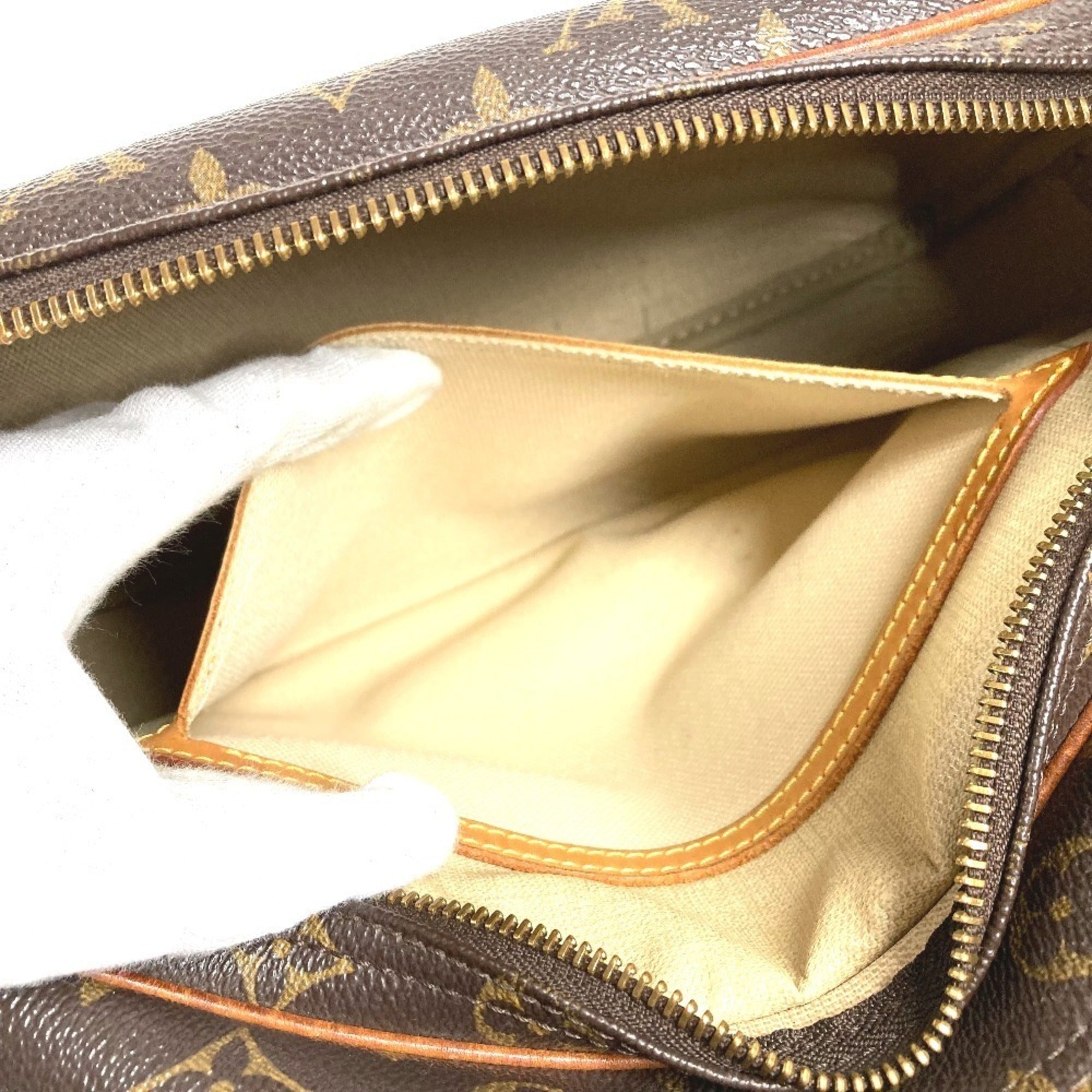 Louis Vuitton Brown Monogram Canvas Shoulder Bag (Pre-Owned)