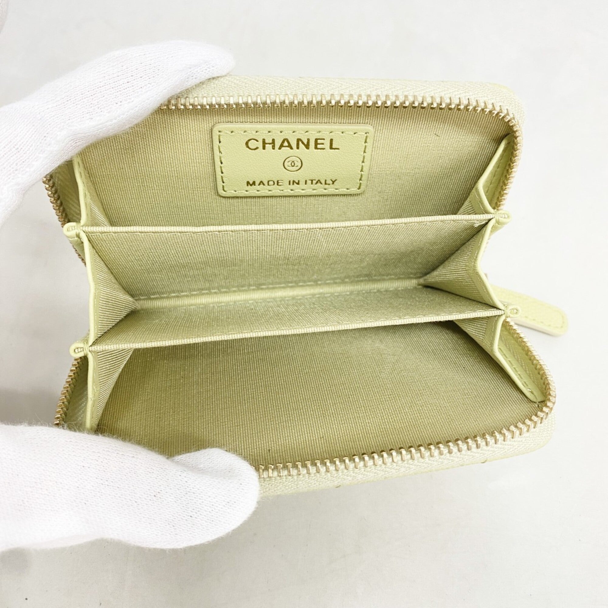 Chanel Light Green Grained Calfskin Coin Purse/Coin Case (Pre-Owned)