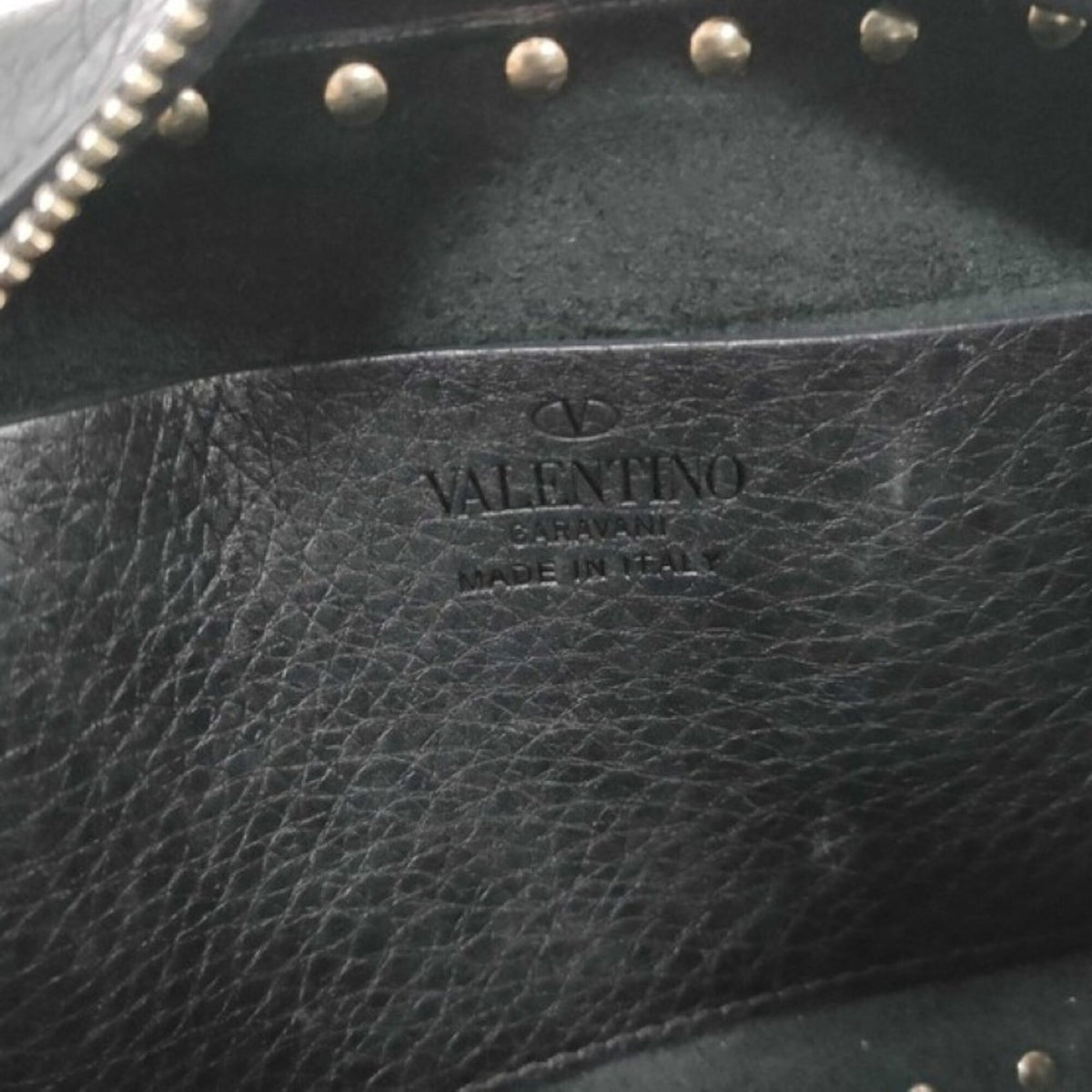 Valentino Garavani Black Leather Shoulder Bag (Pre-Owned)