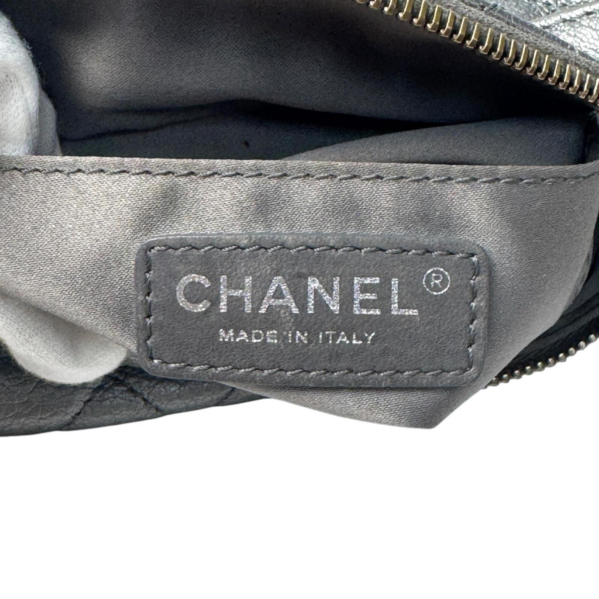 Chanel Silver Leather Fanny Pack (Pre-Owned)