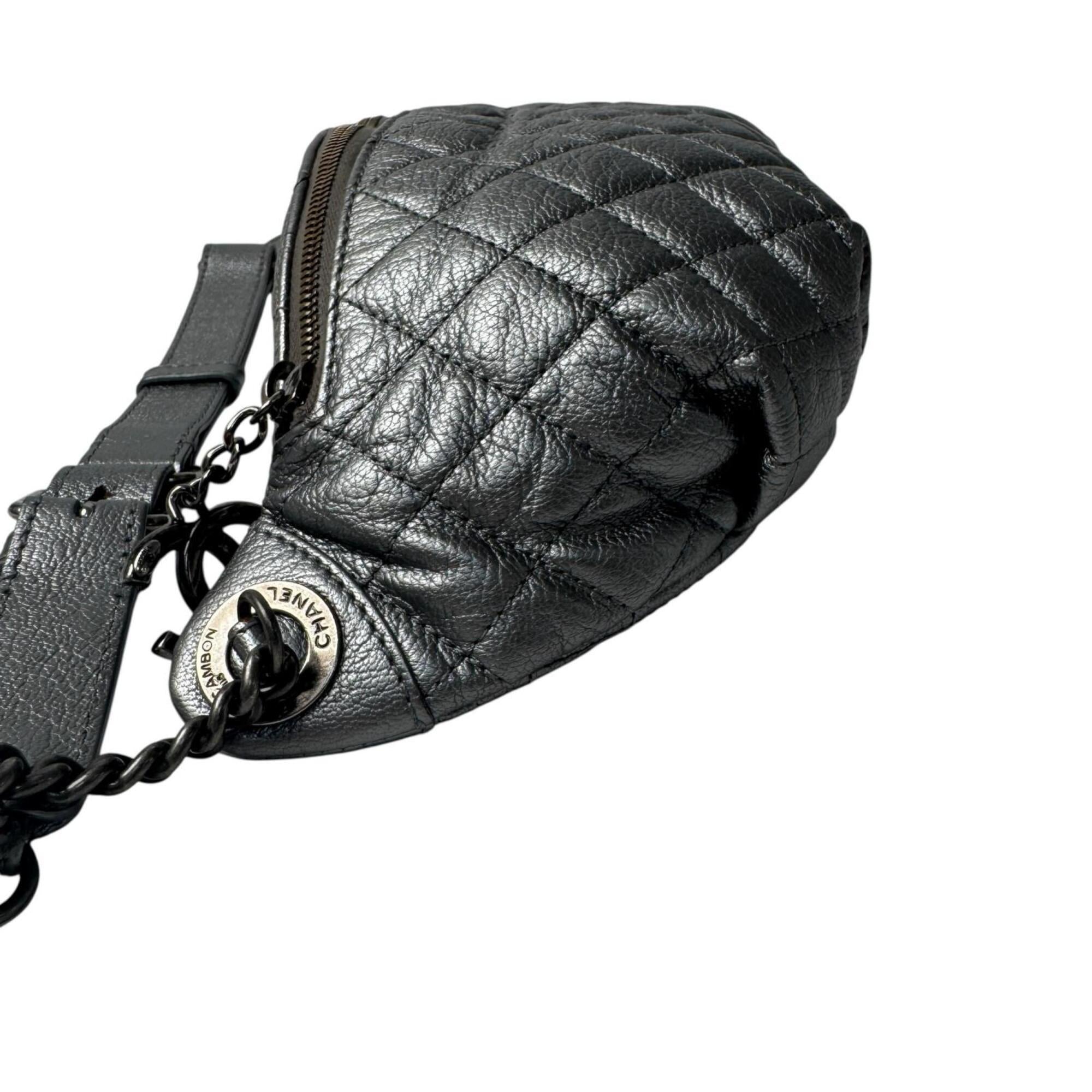 Chanel Silver Leather Fanny Pack (Pre-Owned)
