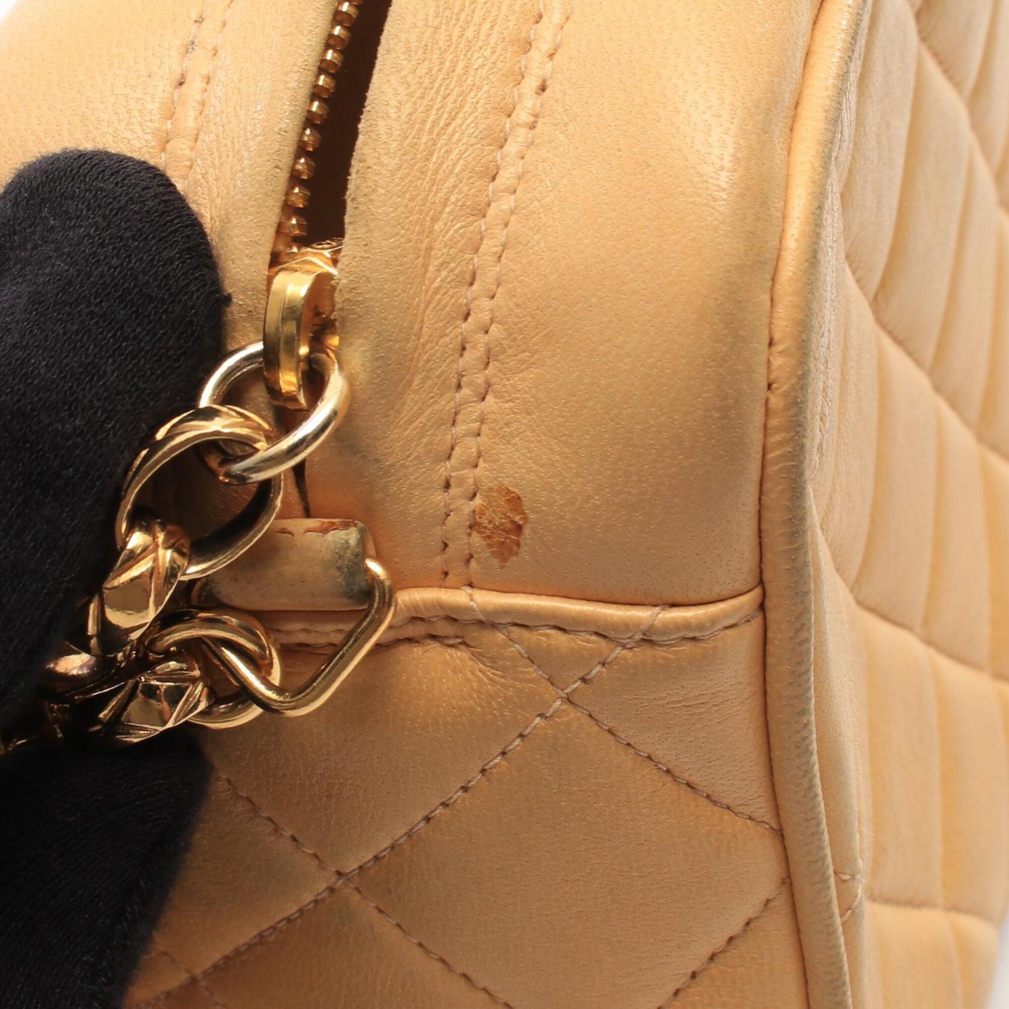 Chanel Beige Leather Handbag Shoulder Bag (Pre-Owned)