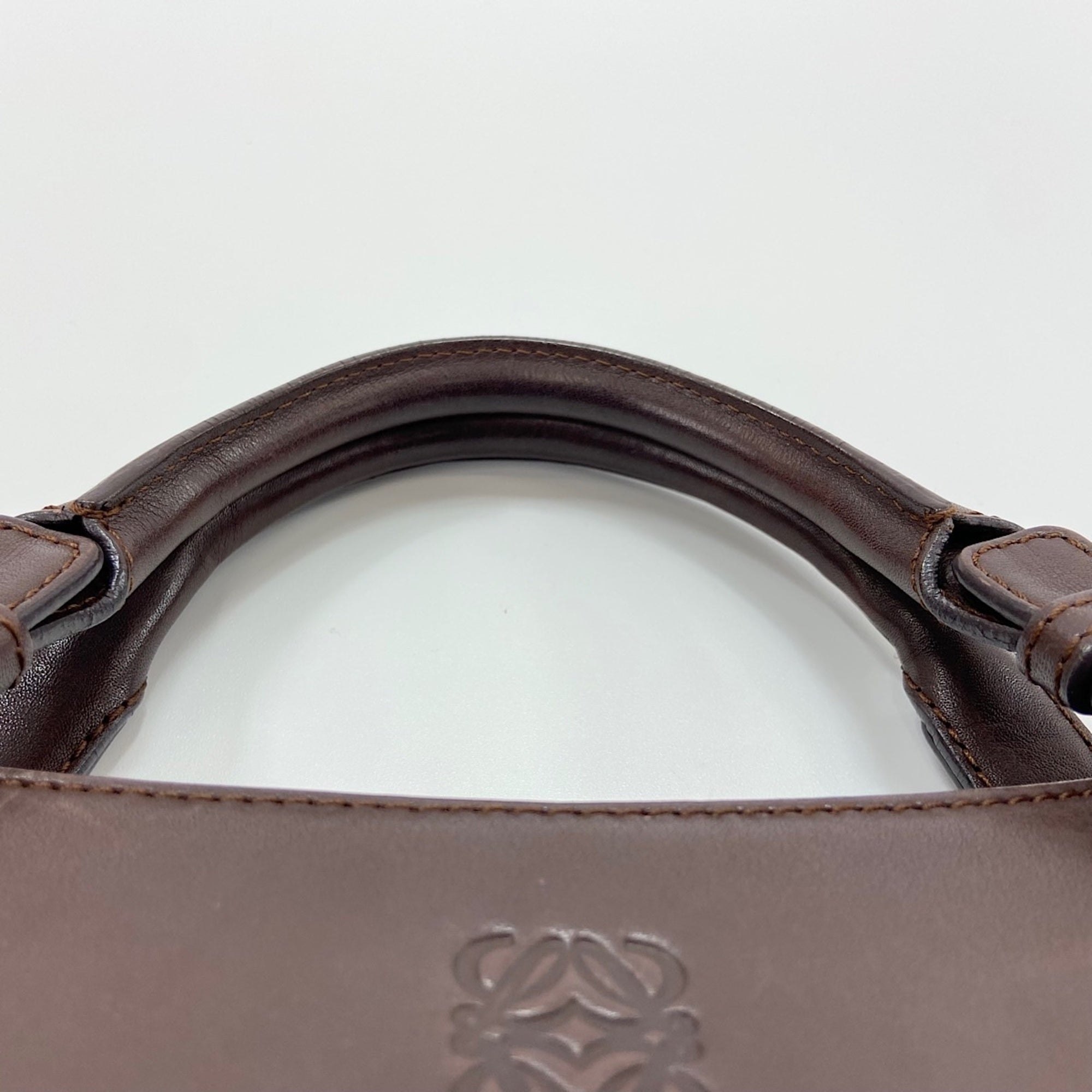 Loewe Brown Handbag (Pre-Owned)