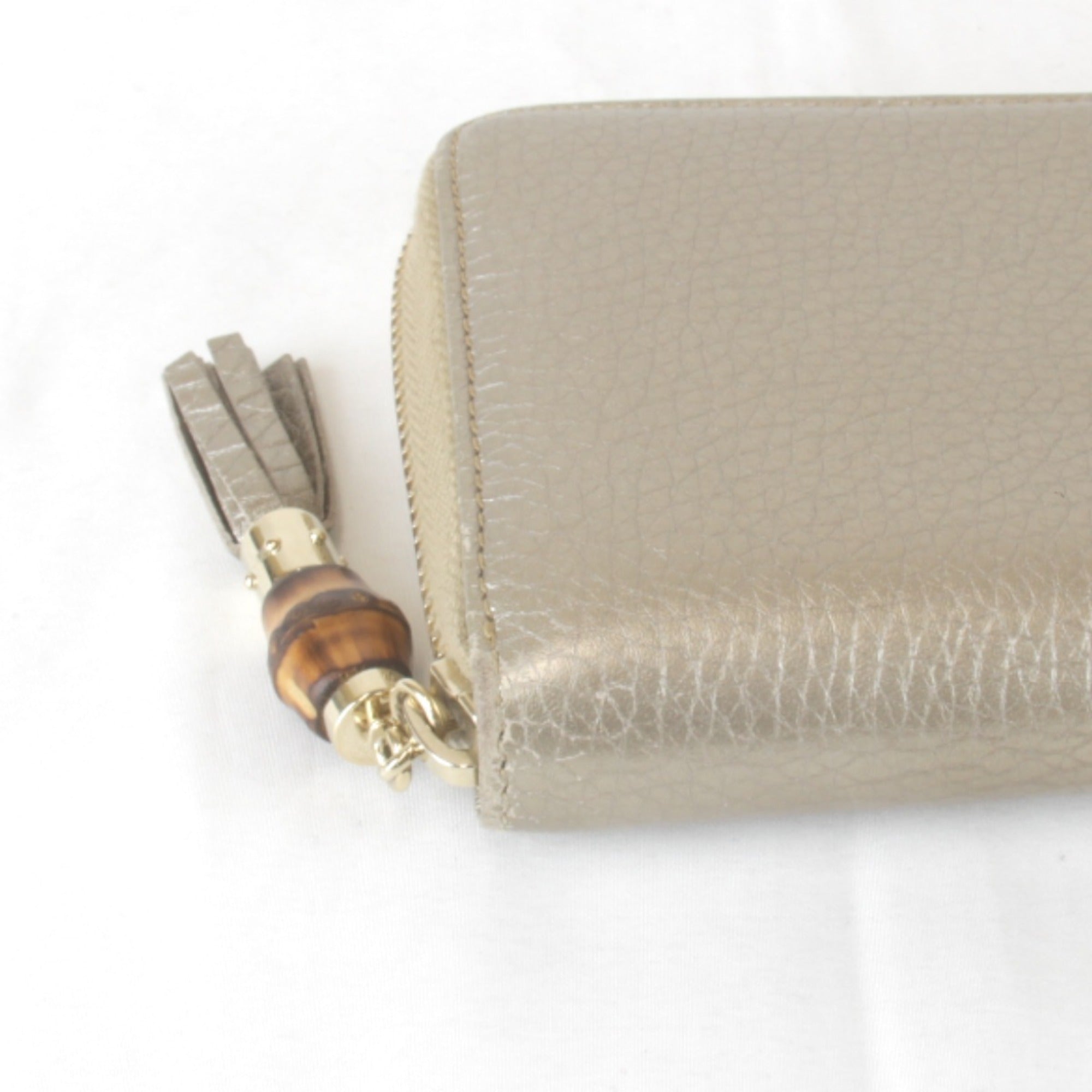 Gucci Gold White Leather Long Wallet (Bi-Fold) (Pre-Owned)