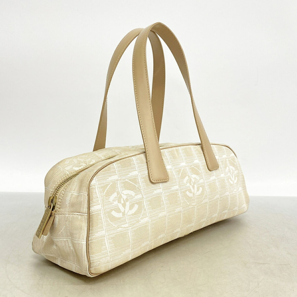 Chanel Beige Nylon Handbag (Pre-Owned)