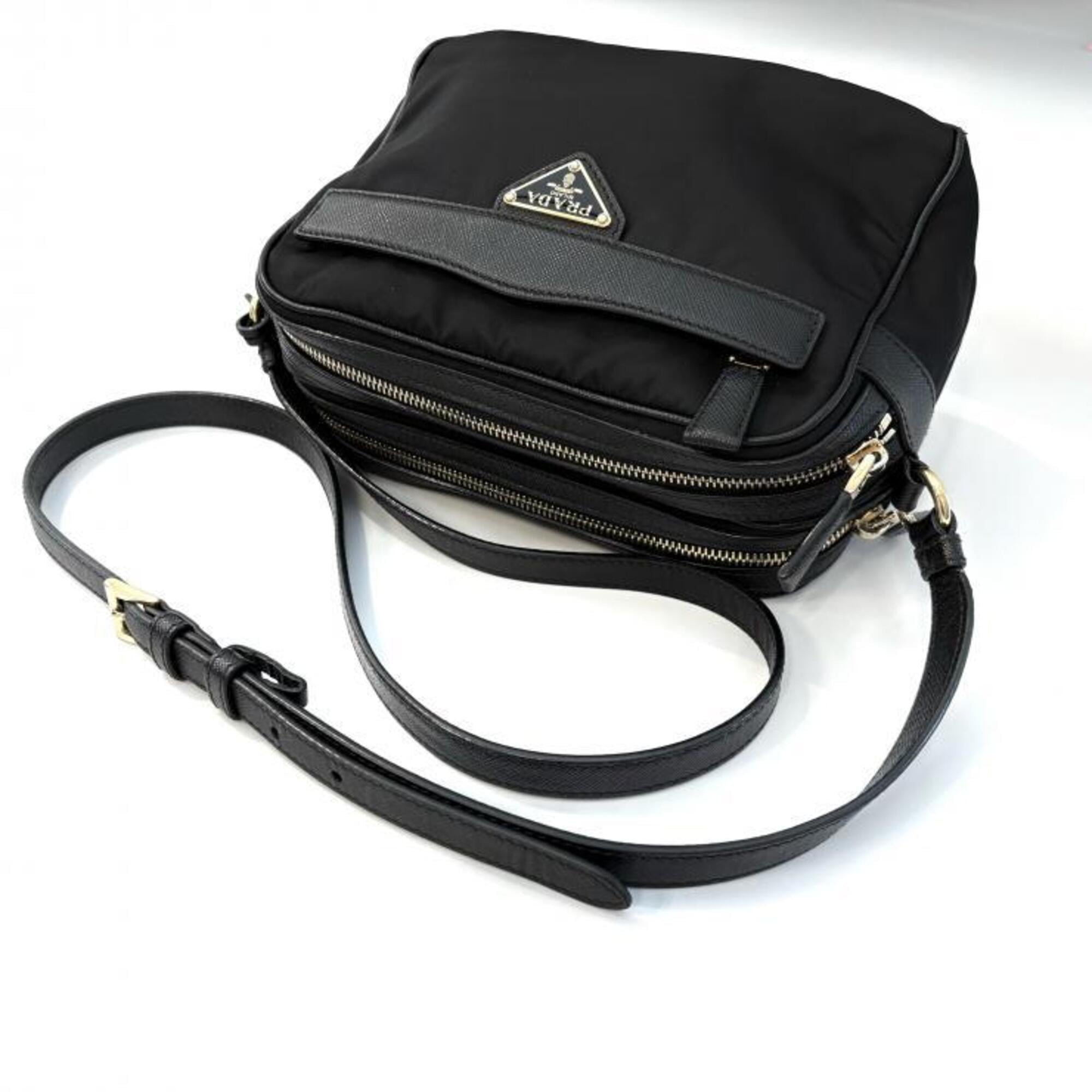 Prada Black Nylon Shoulder Bag (Pre-Owned)