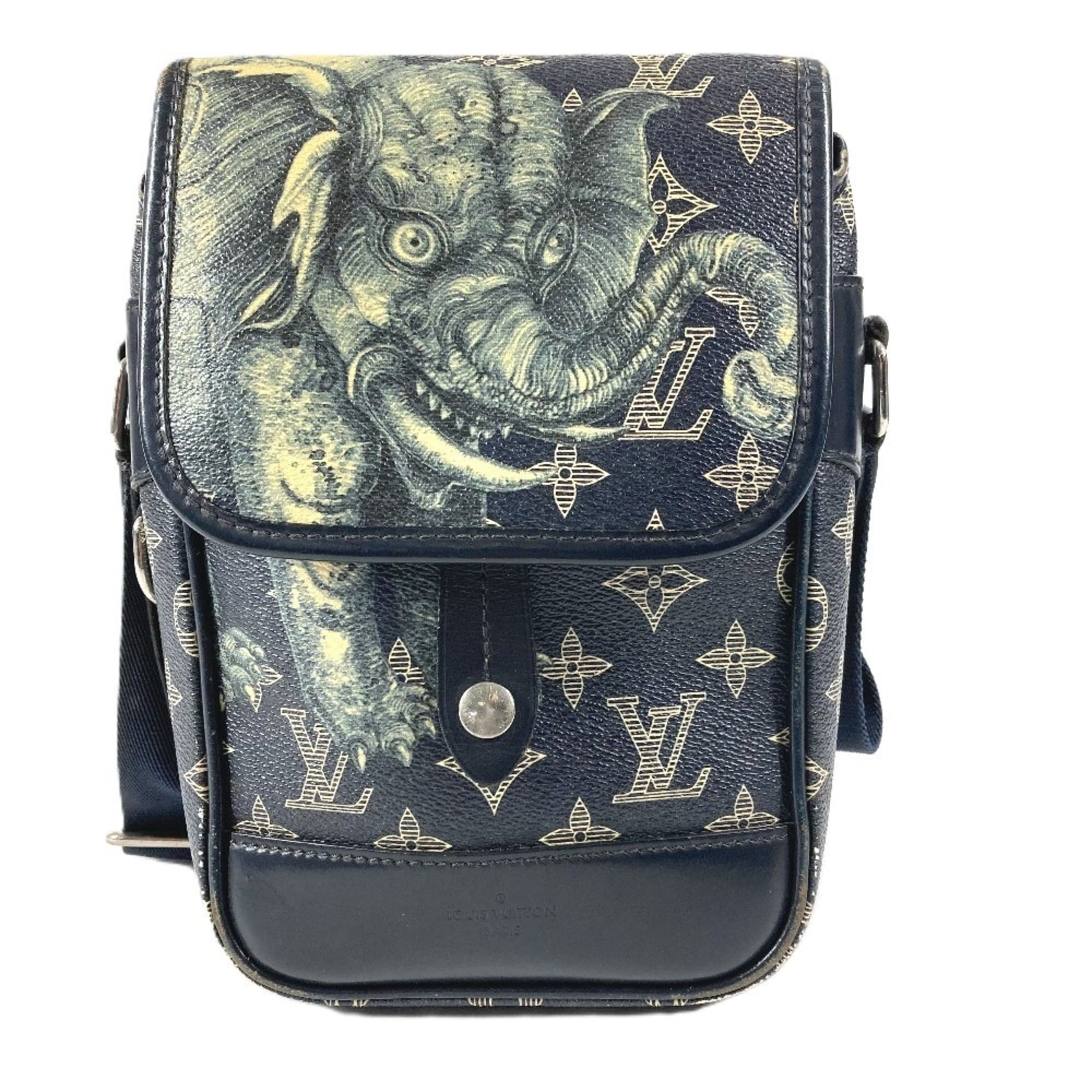 Louis Vuitton Monogram Savane Navy Pochette Shoulder Bag (Pre-Owned)