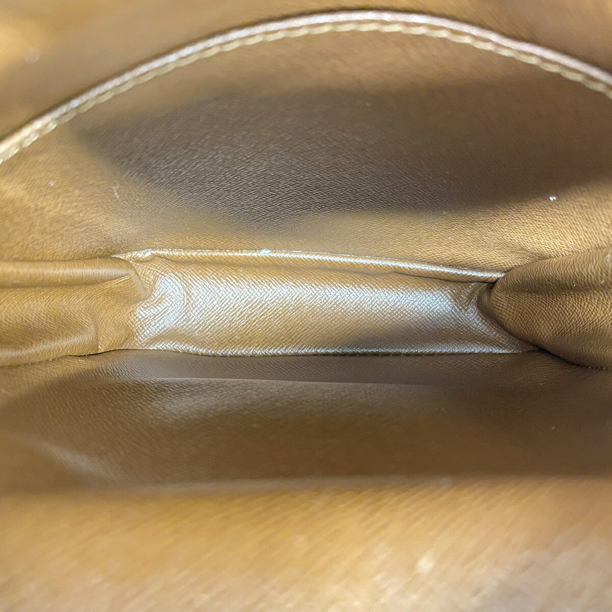 Louis Vuitton Brown Shoulder Bag (Pre-Owned)