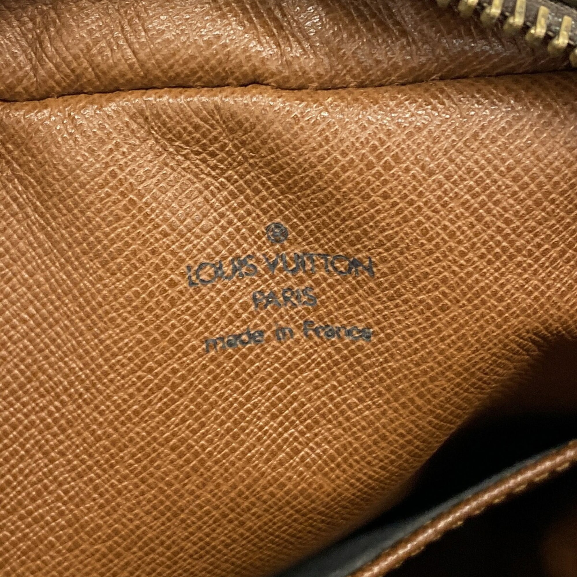 Louis Vuitton Brown Shoulder Bag (Pre-Owned)