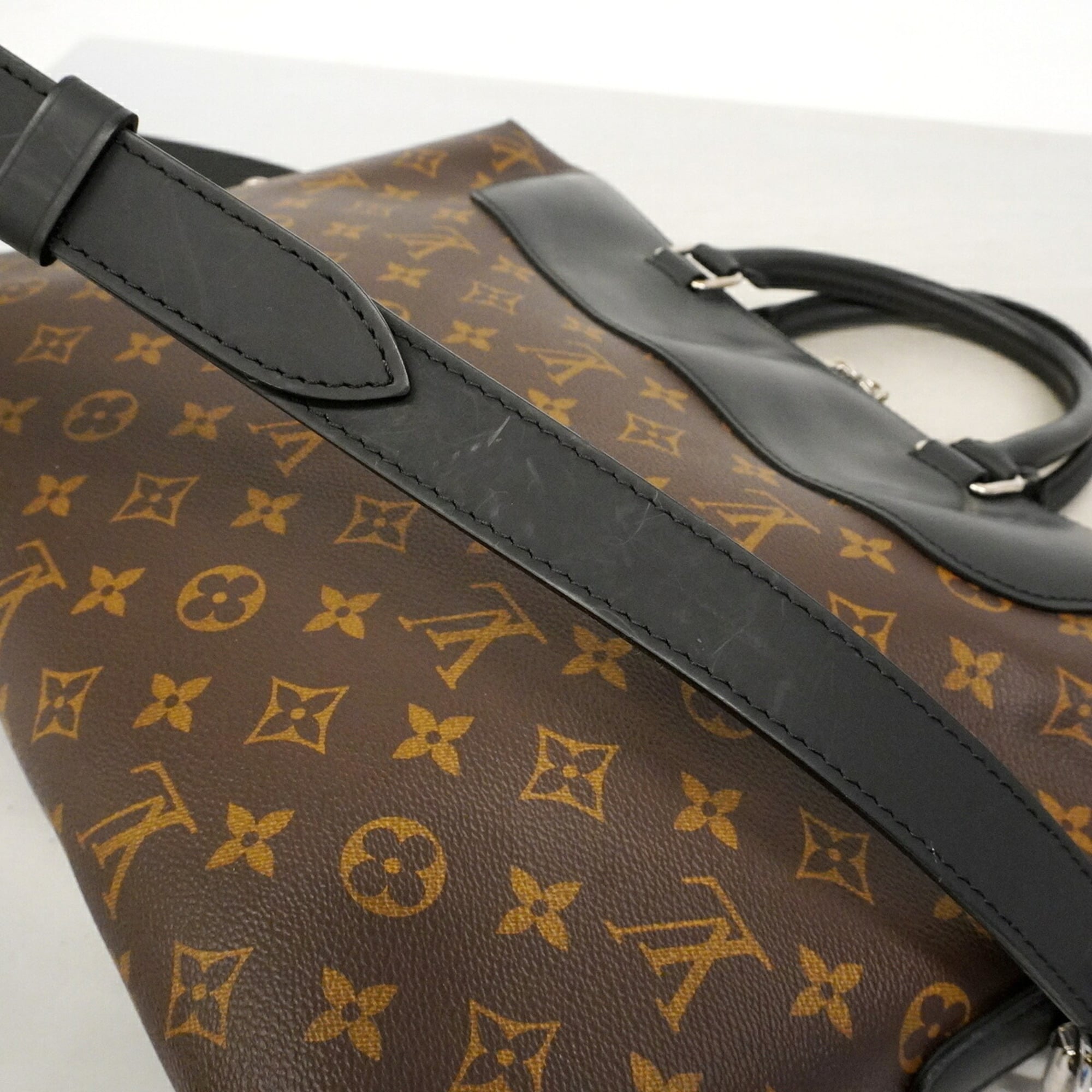 Louis Vuitton Black Brown Briefcase (Pre-Owned)
