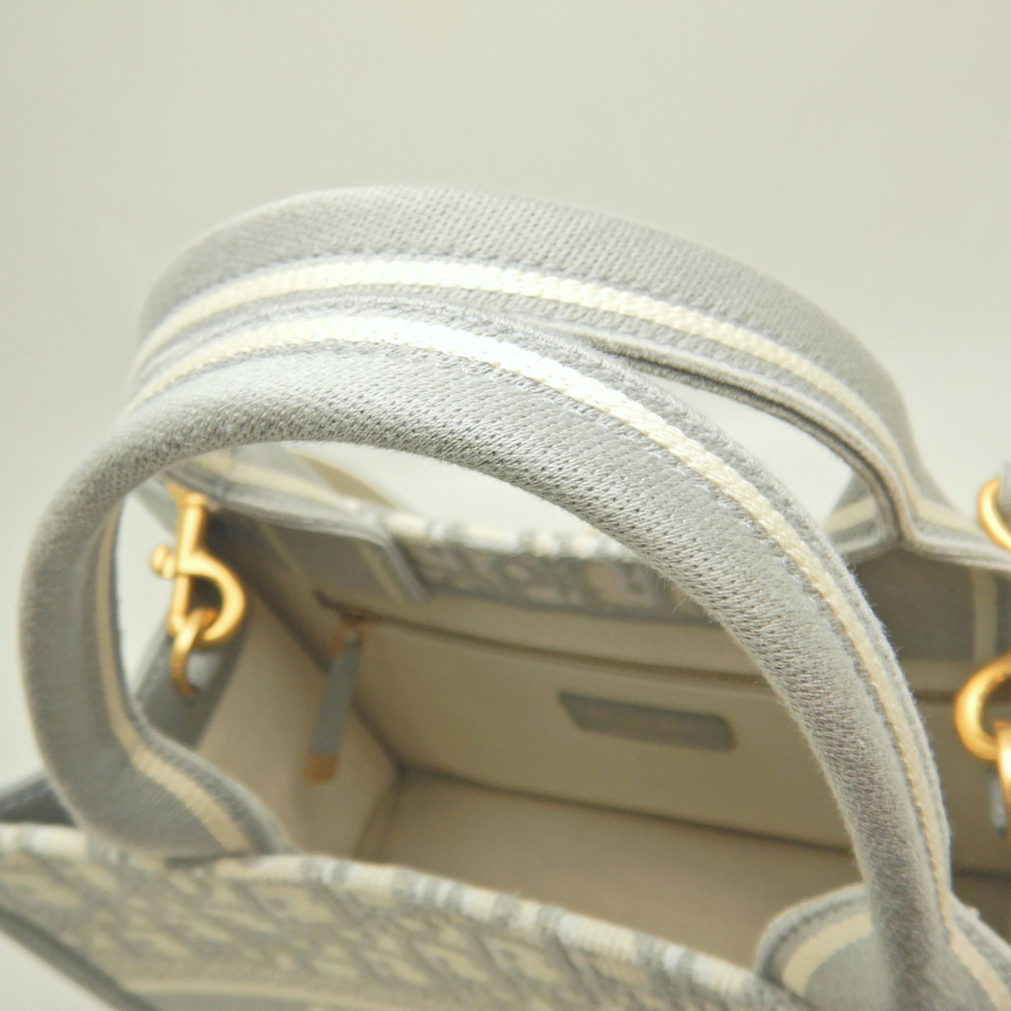 Christian Dior Gray Leather Tote Bag (Pre-Owned)