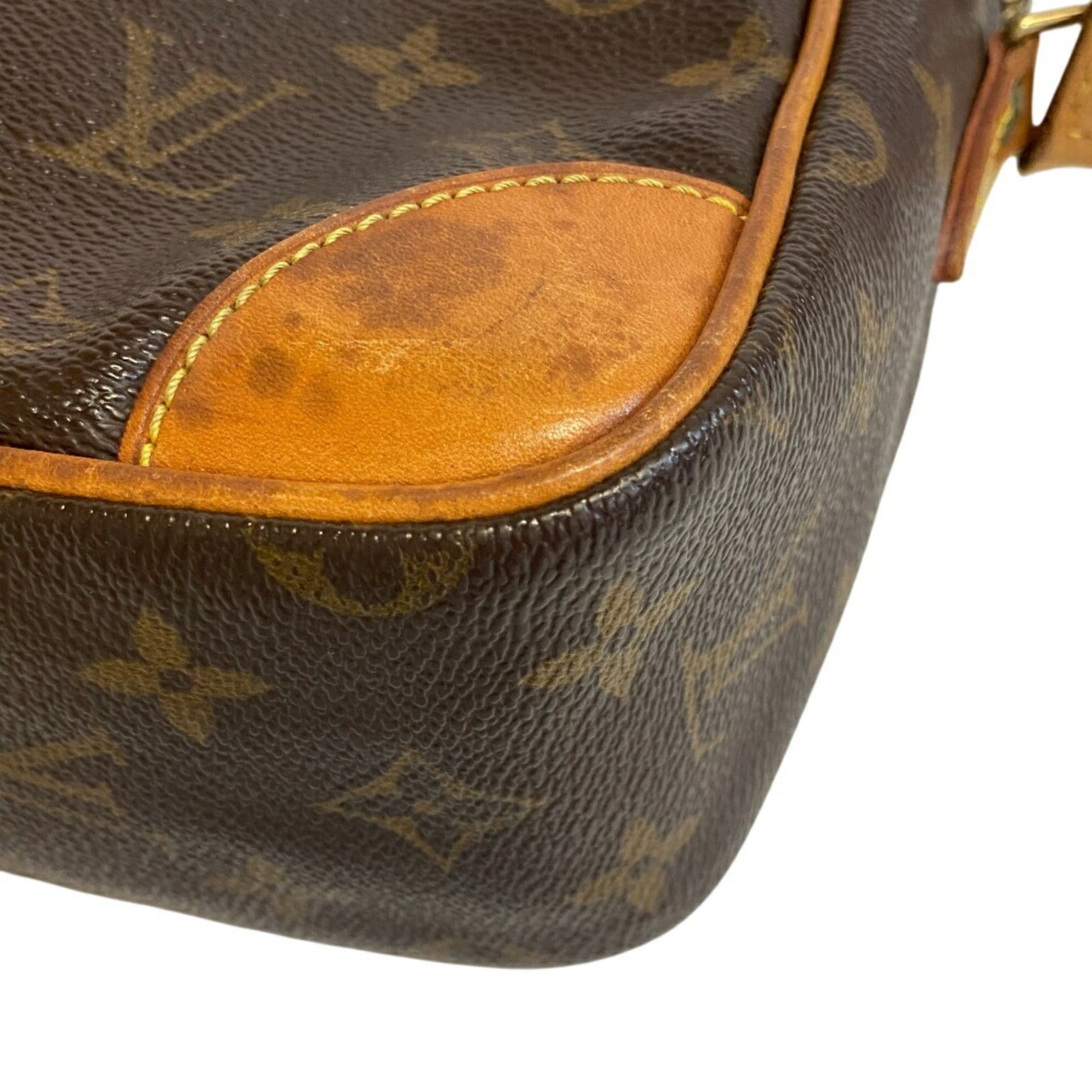 Louis Vuitton Brown Leather Shoulder Bag (Pre-Owned)