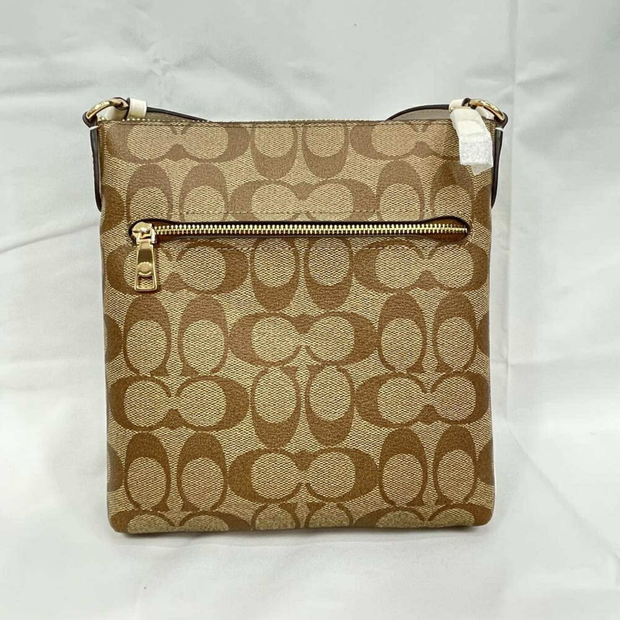 Coach Beige Shoulder Bag (Pre-Owned)