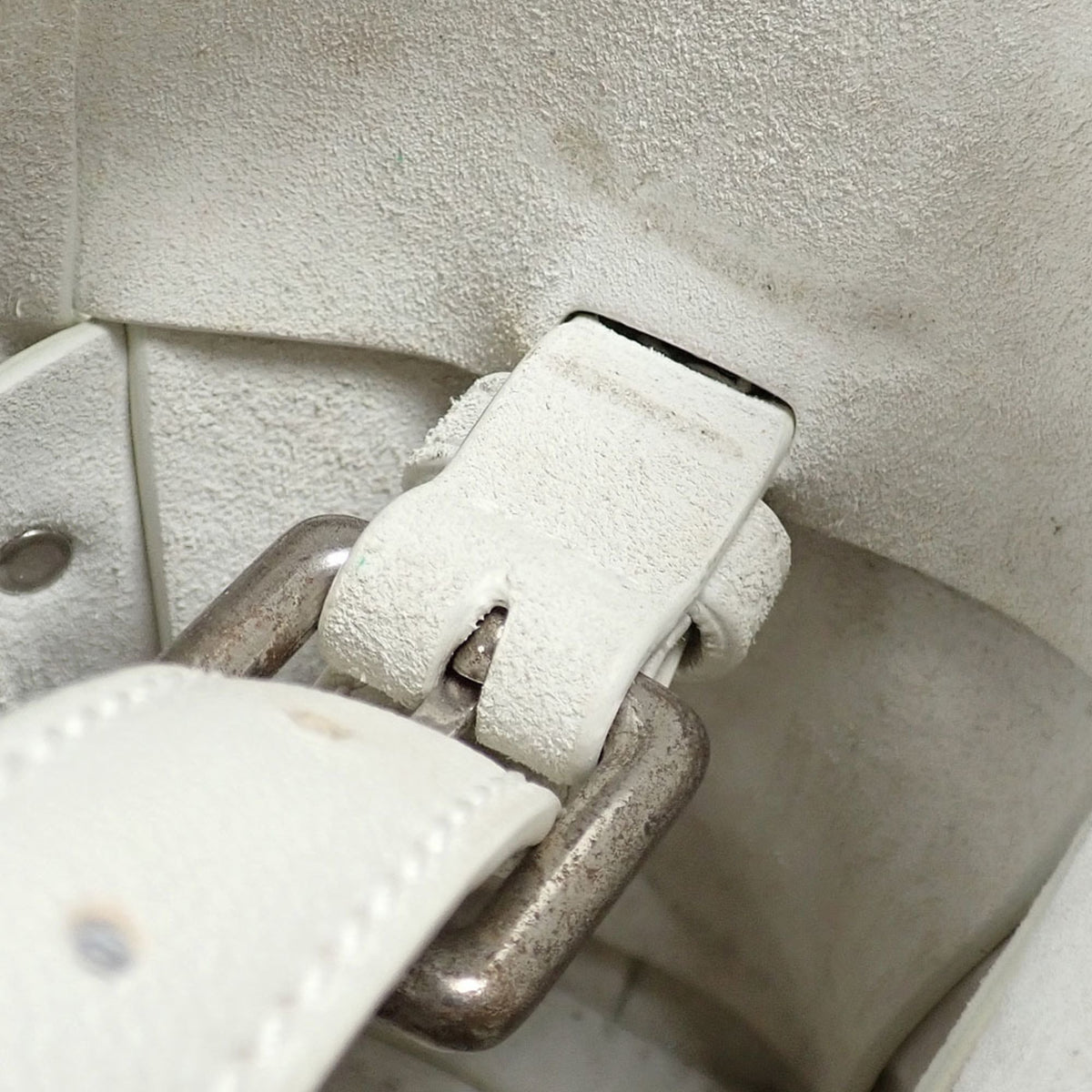 Bottega Veneta White Leather Handbag (Pre-Owned)