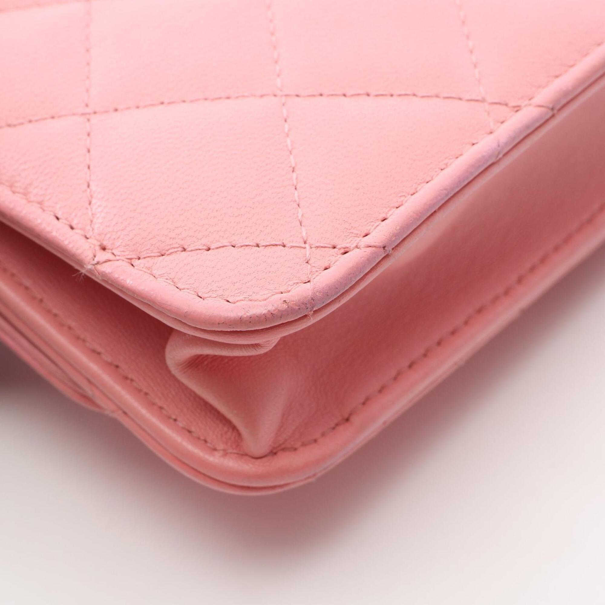 Chanel Pink Leather Handbag Shoulder Bag (Pre-Owned)