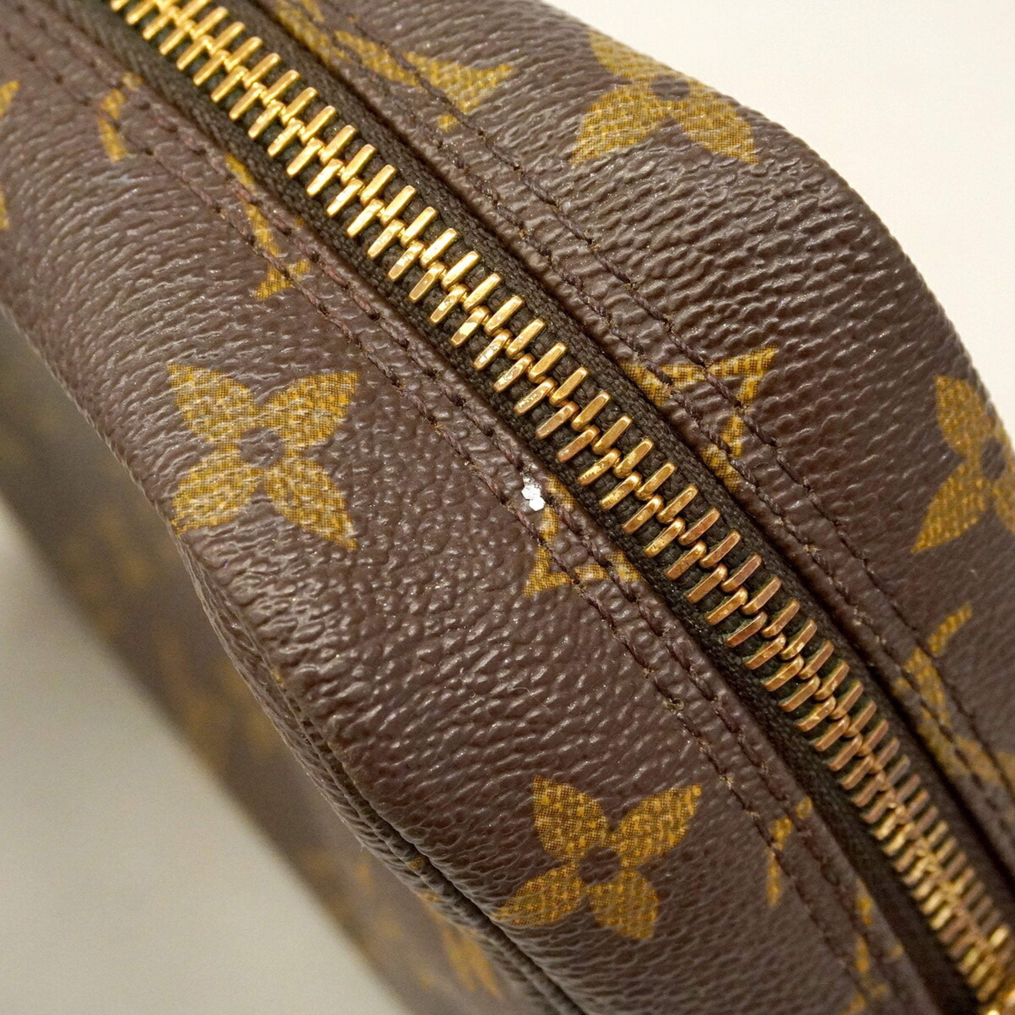 Louis Vuitton Brown Pouch (Pre-Owned)