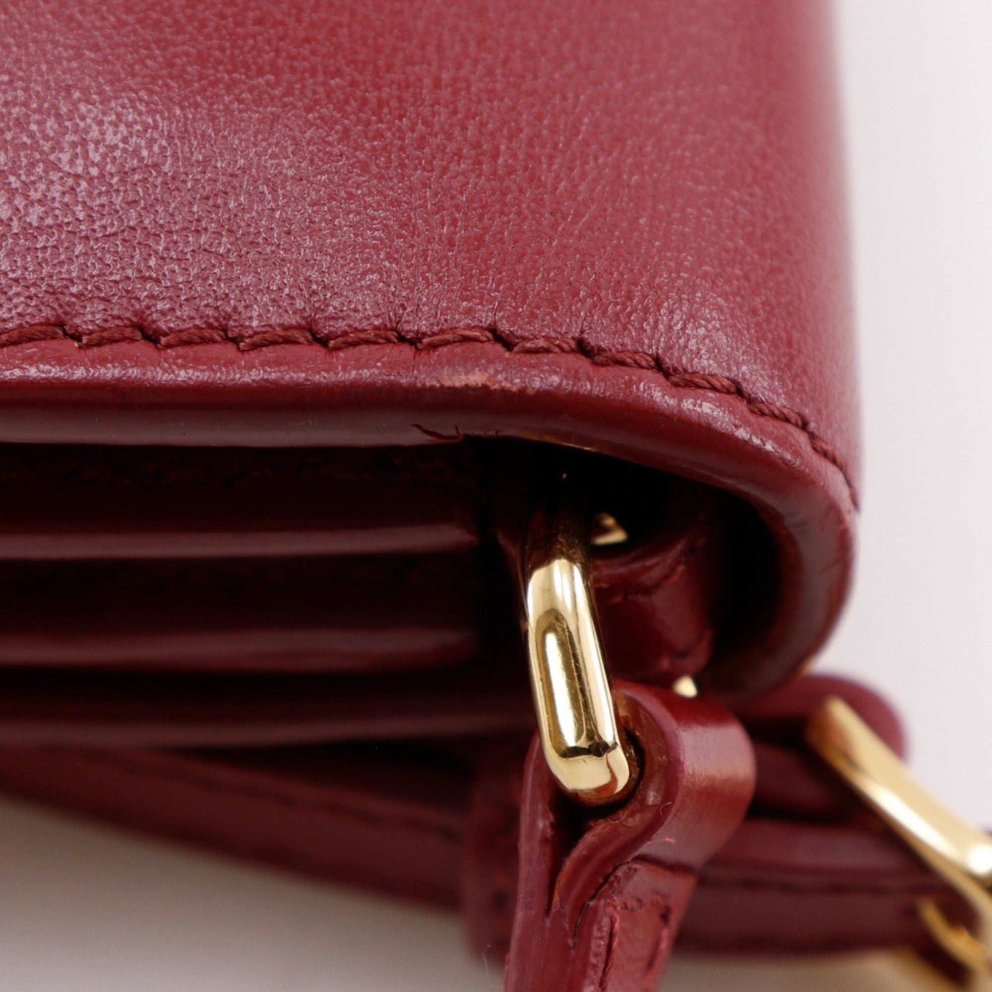 Burberry Red Color Leather Shoulder Bag (Pre-Owned)