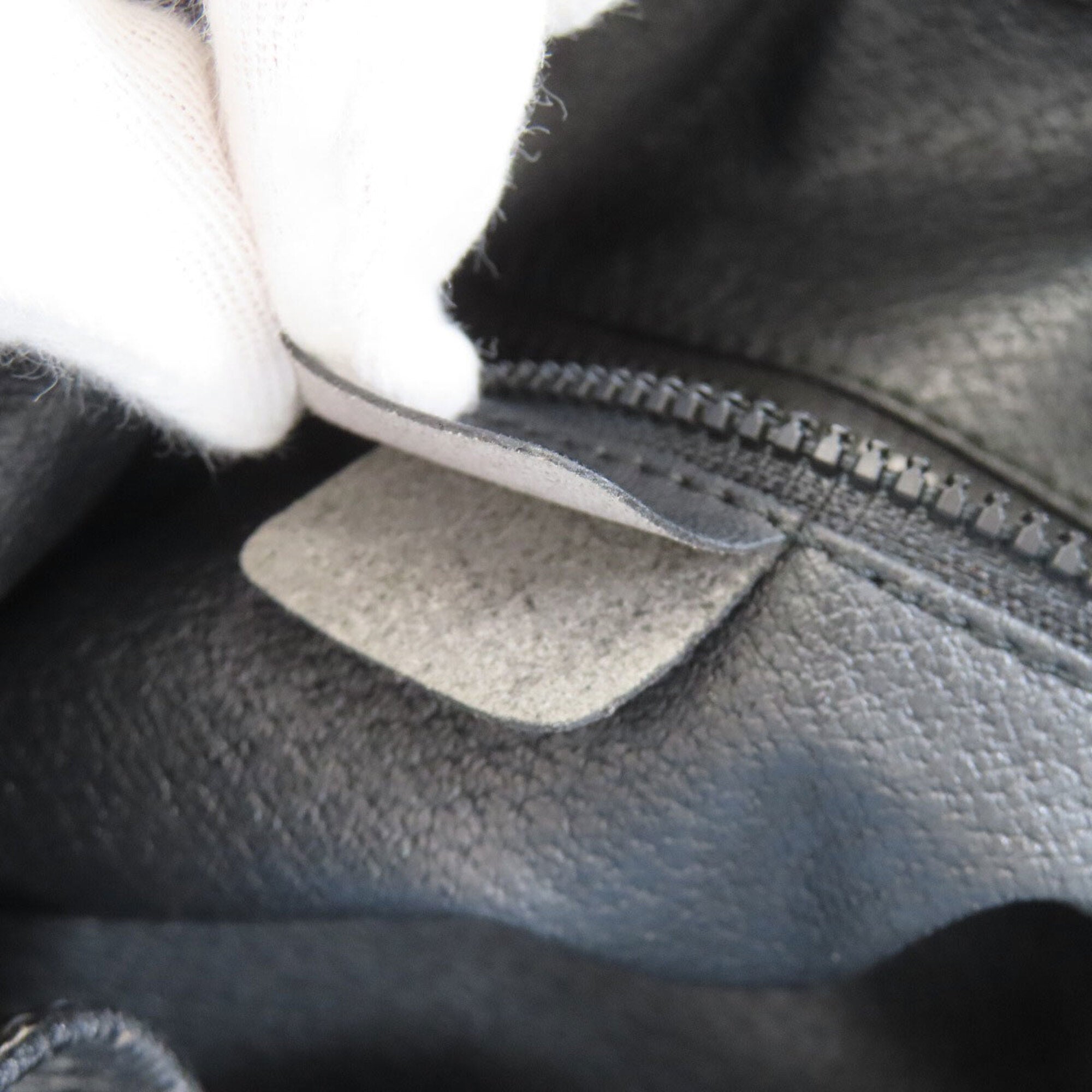 Celine Black Leather Shoulder Bag (Pre-Owned)