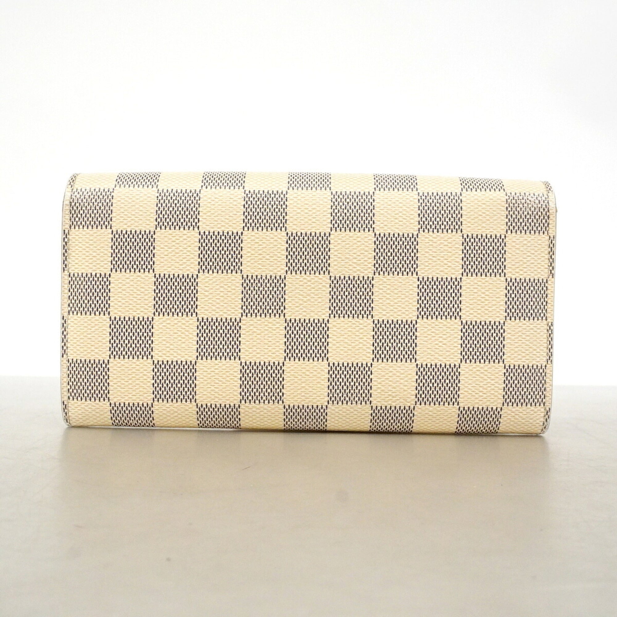 Louis Vuitton White Long Wallet (Bi-Fold) (Pre-Owned)