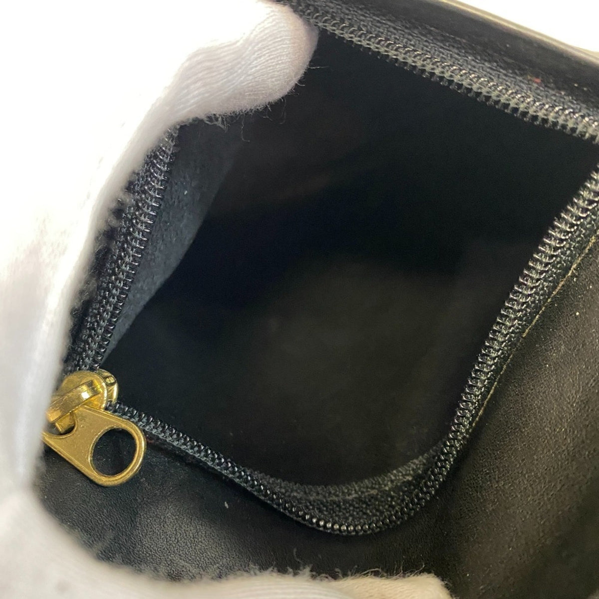 Coach Black Leather Pochette Shoulder Bag (Pre-Owned)
