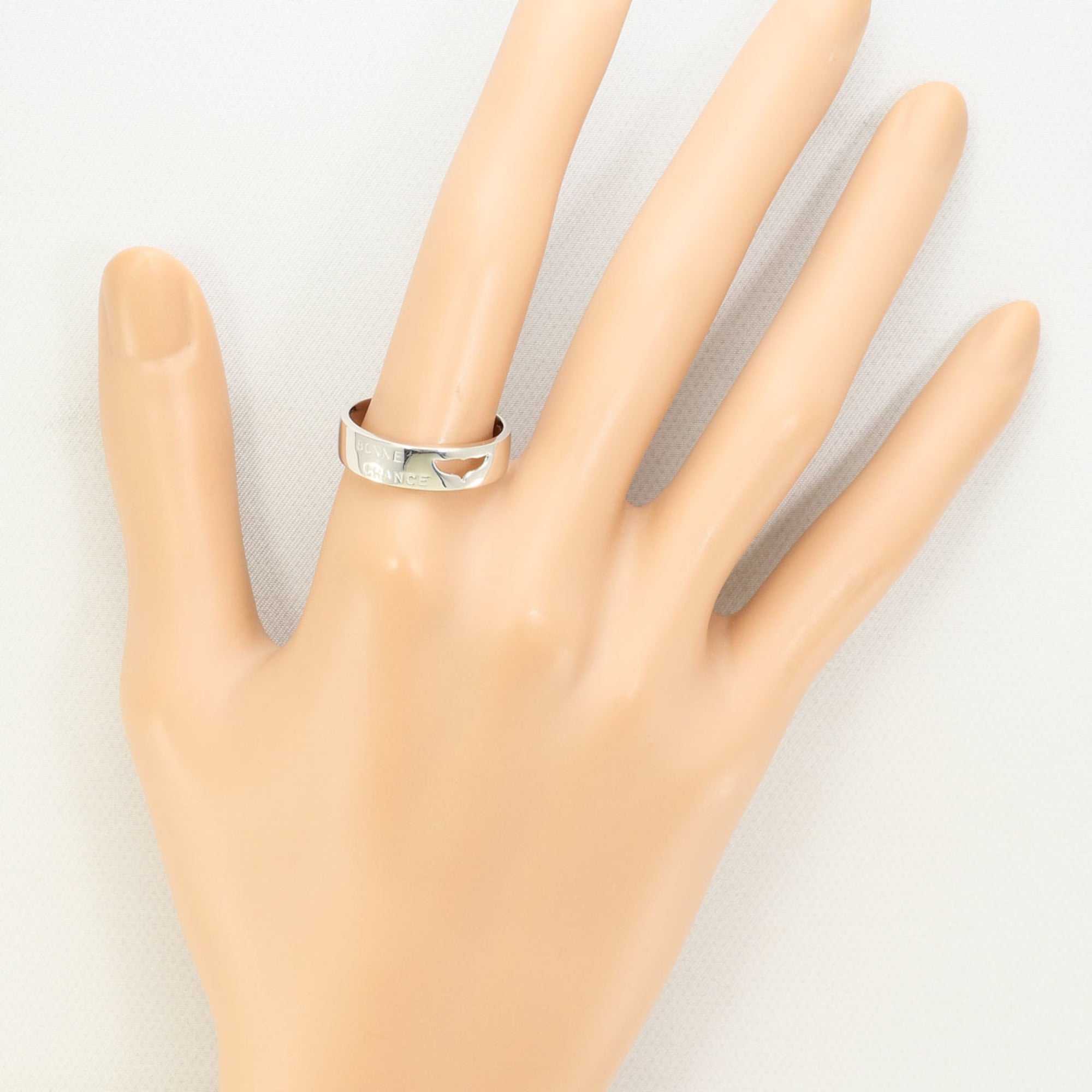 Unbranded White Gold White Gold (18K) Band Ring (Pre-Owned)