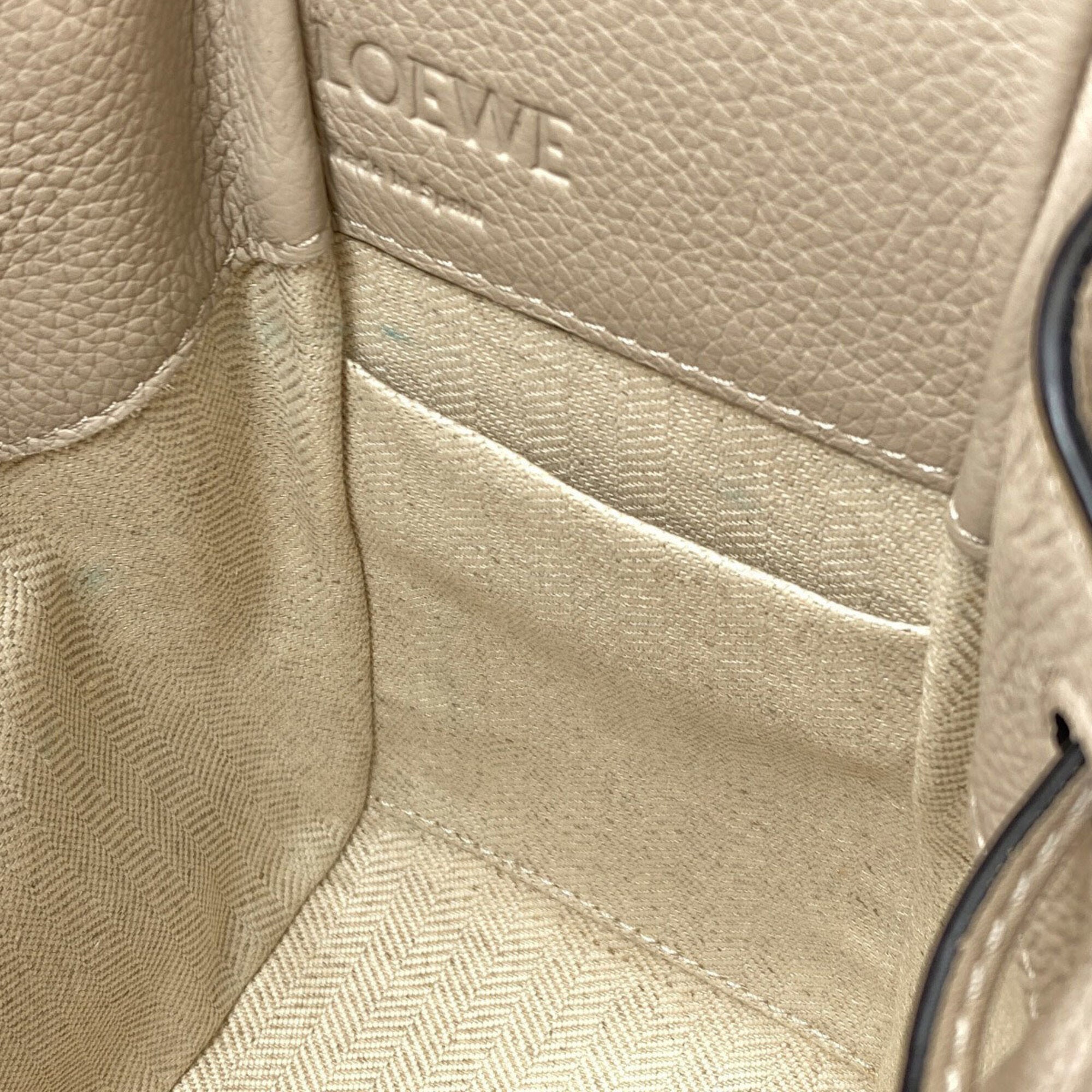Loewe Beige Leather Handbag (Pre-Owned)