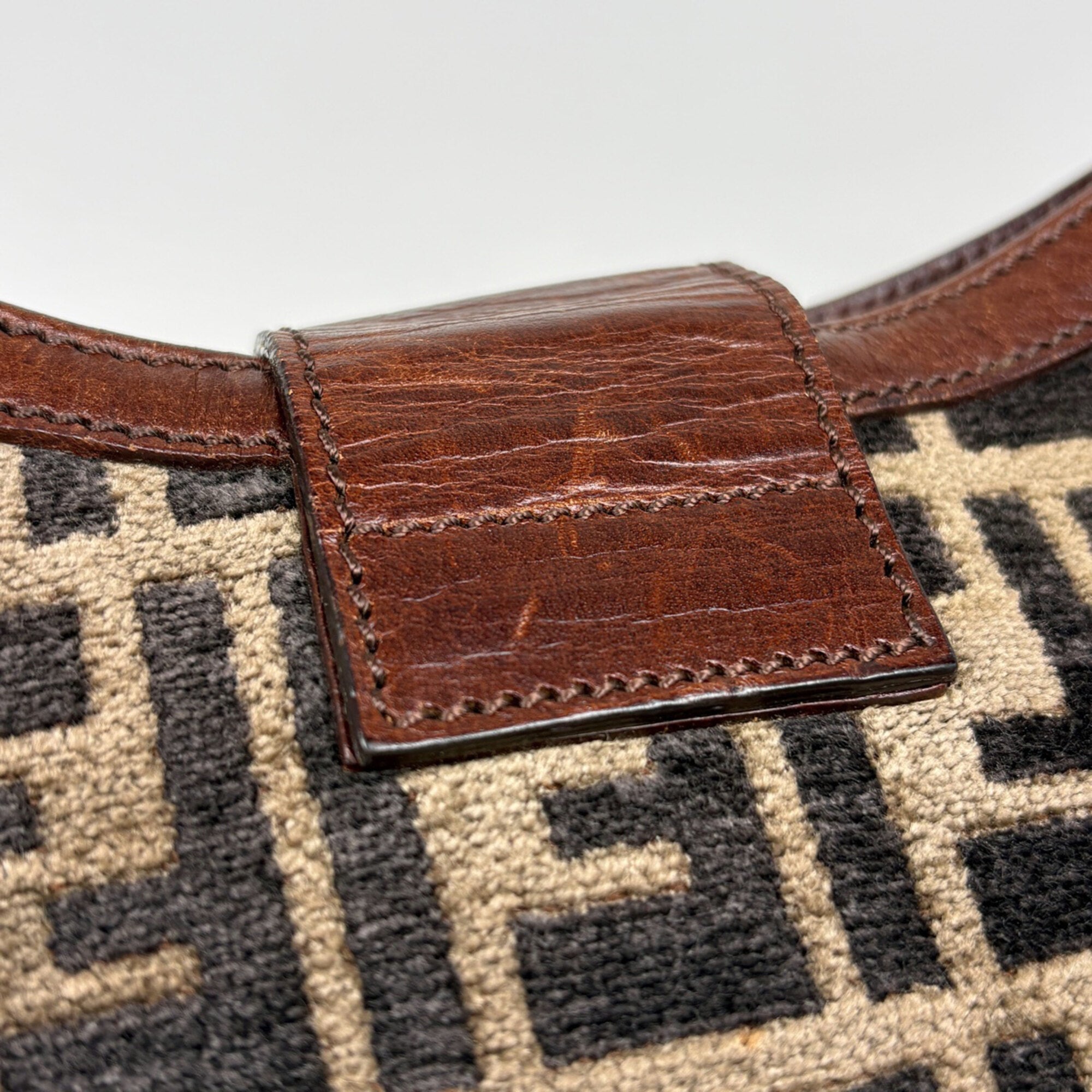Fendi Brown Fabric Leather Shoulder Bag (Pre-Owned)