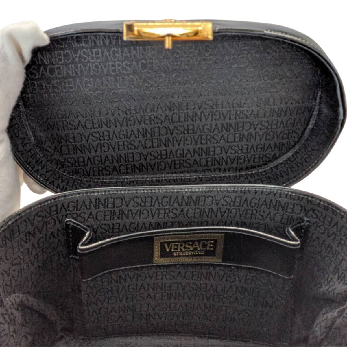 Versace Black Leather Handbag (Pre-Owned)