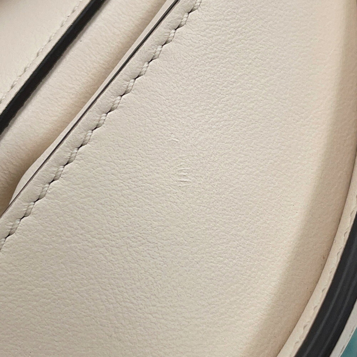 Tod's Multi-Color White Leather Canvas Shoulder Bag (Pre-Owned)