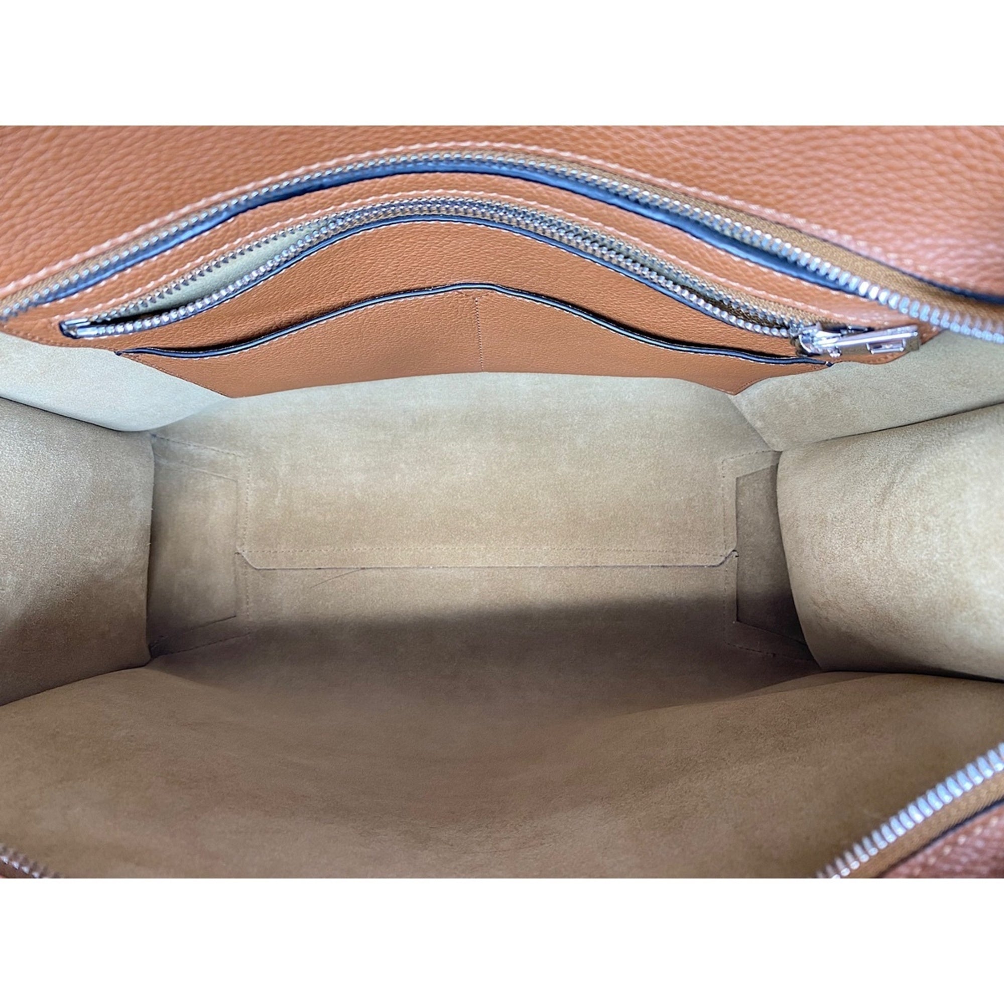 Loewe Brown Shoulder Bag (Pre-Owned)
