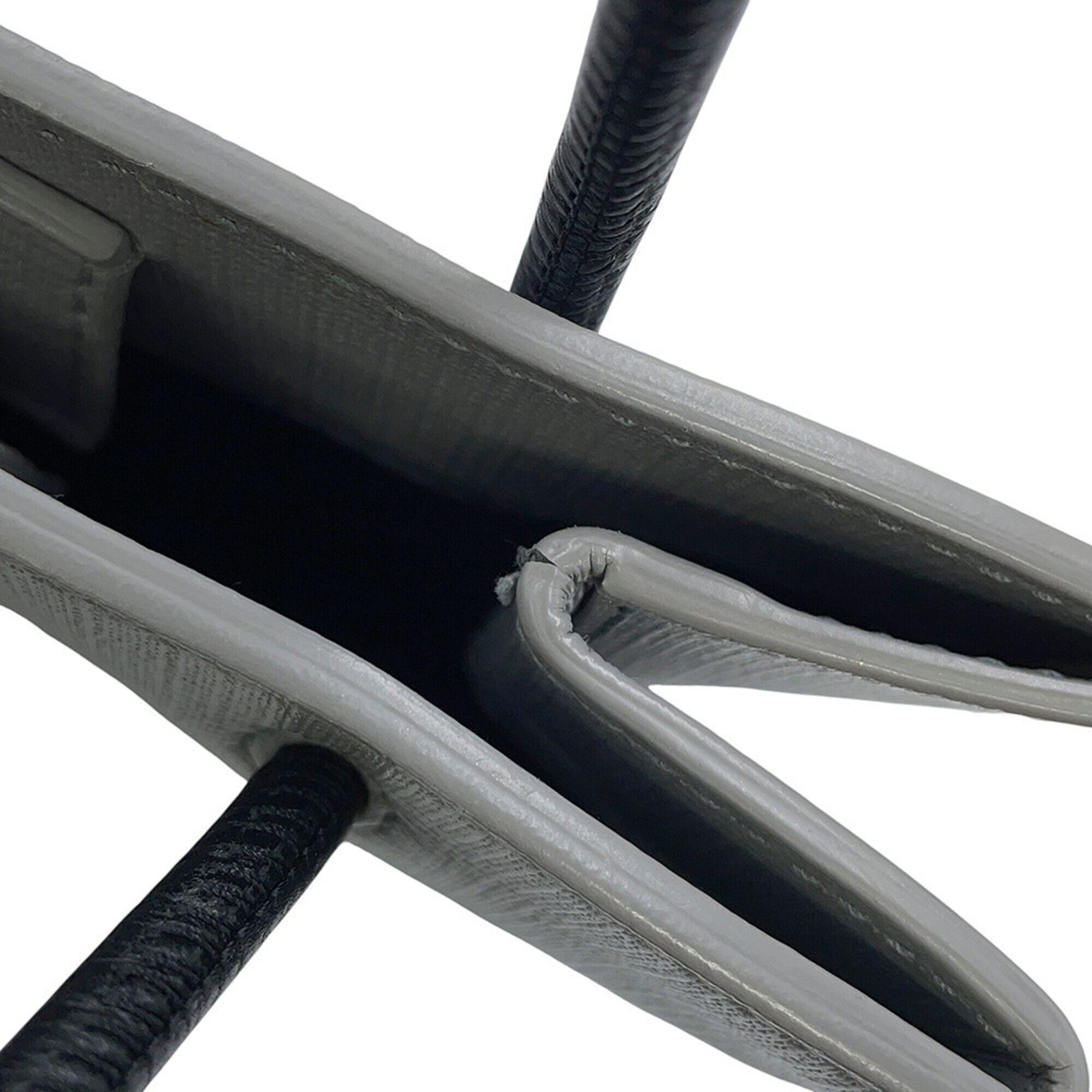 Balenciaga Gray Leather Handbag (Pre-Owned)