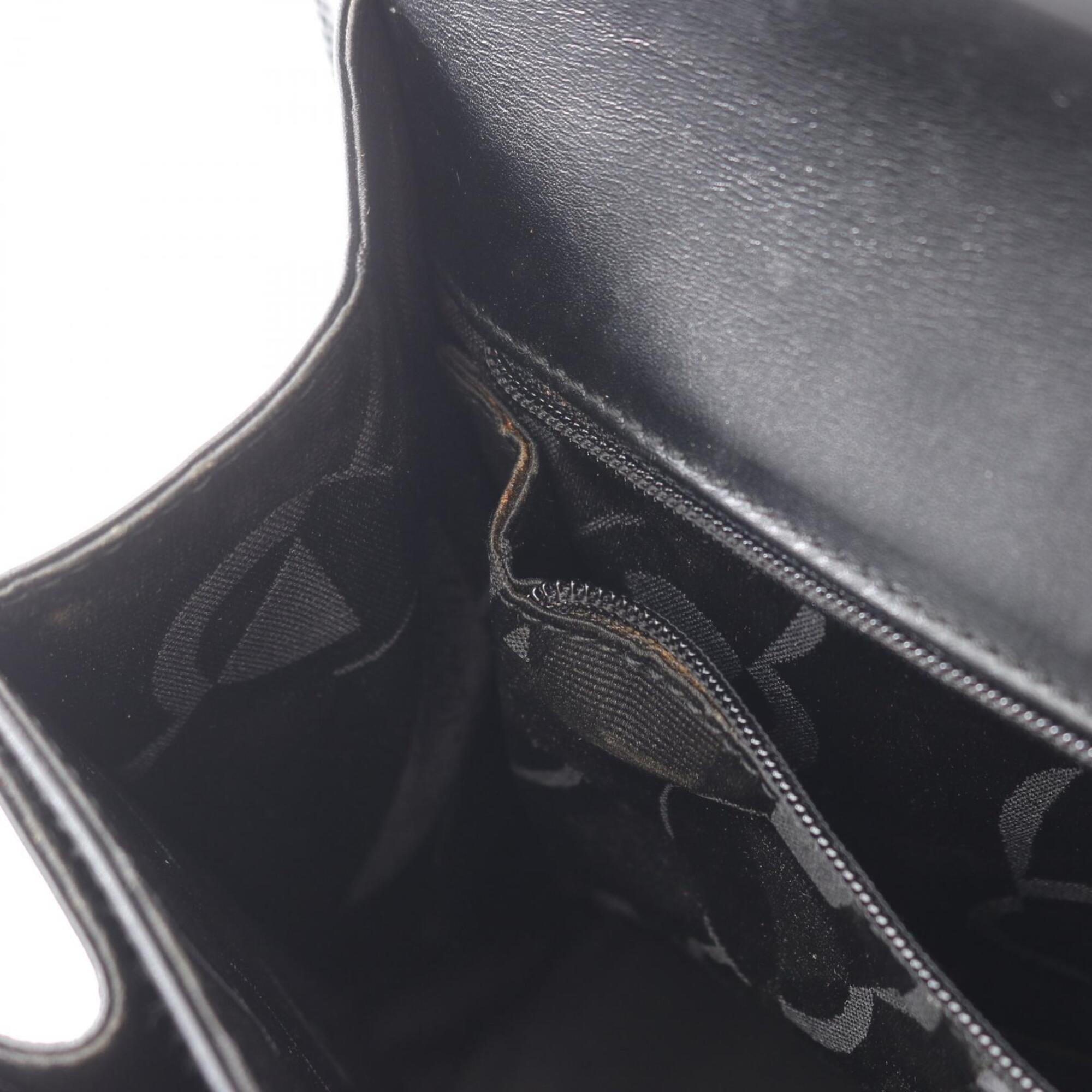 Salvatore Ferragamo Black Leather Handbag (Pre-Owned)