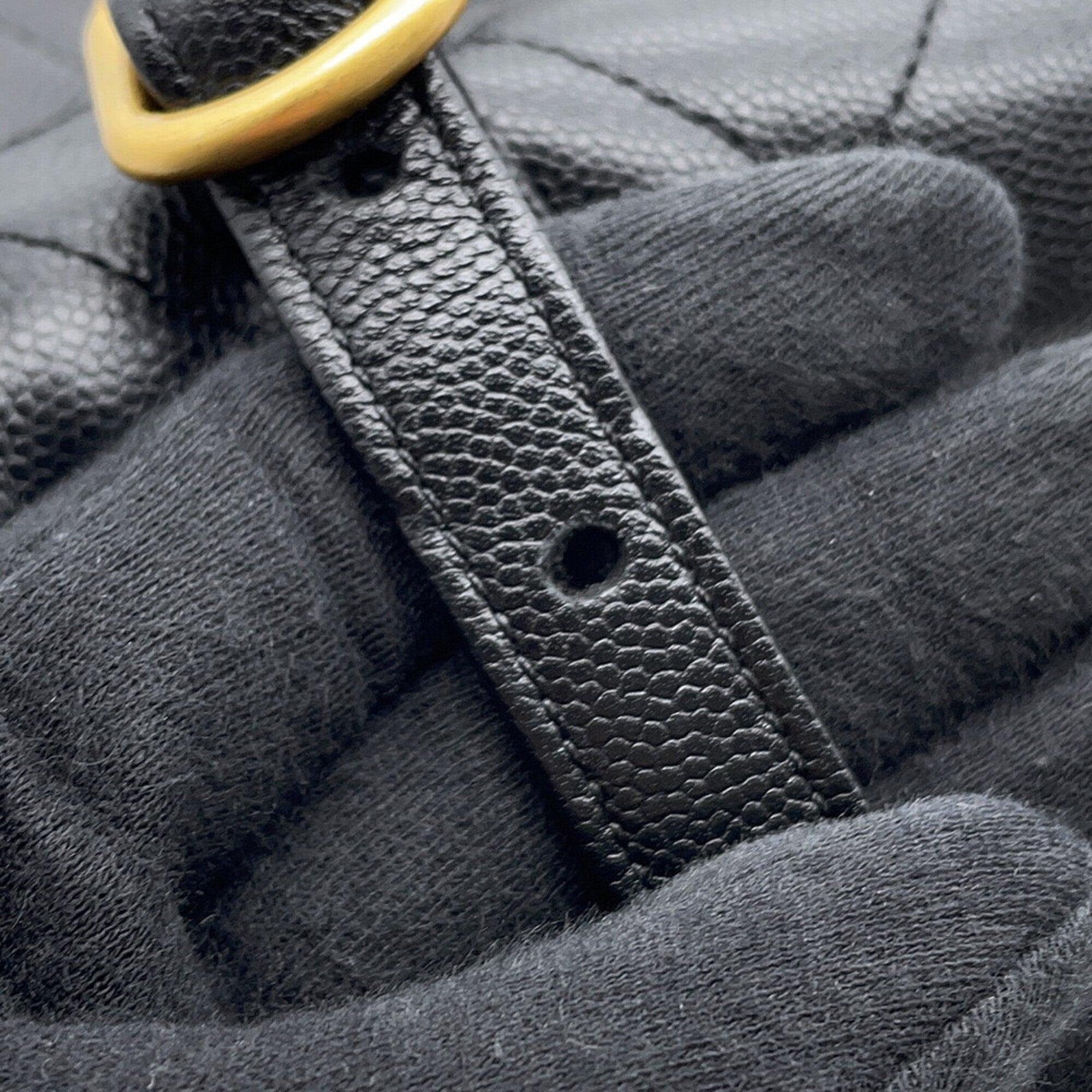 Chanel Black Grained Calfskin Handbag (Pre-Owned)