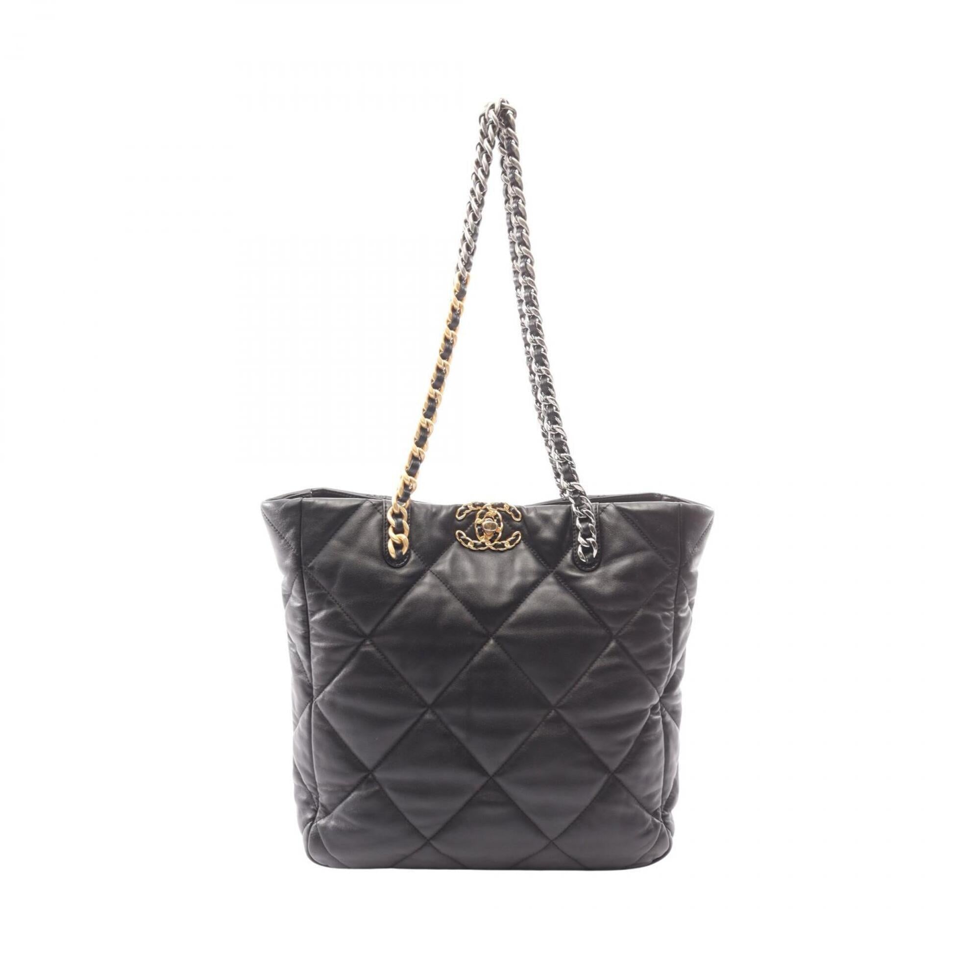 Chanel Black Leather Handbag Shoulder Bag (Pre-Owned)