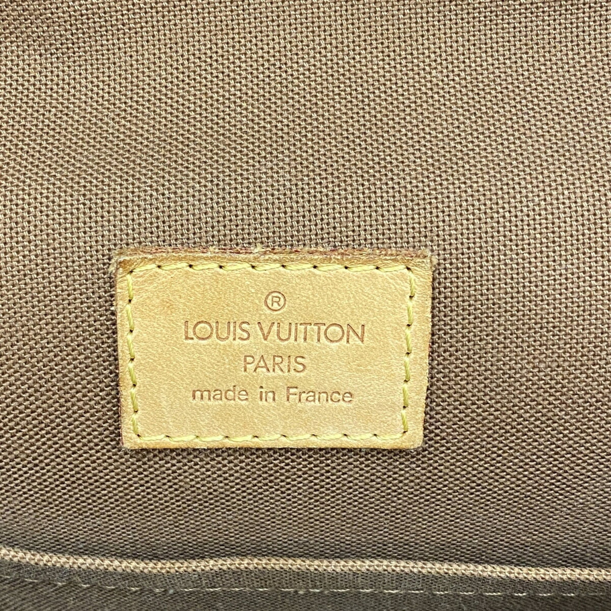 Louis Vuitton Brown Shoulder Bag (Pre-Owned)